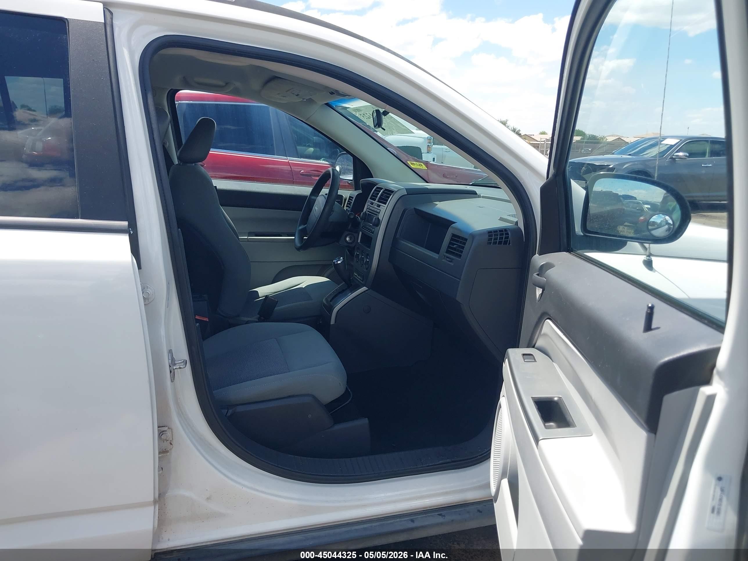 2007 Jeep Compass Sport White vin: 1J8FF47W27D155901