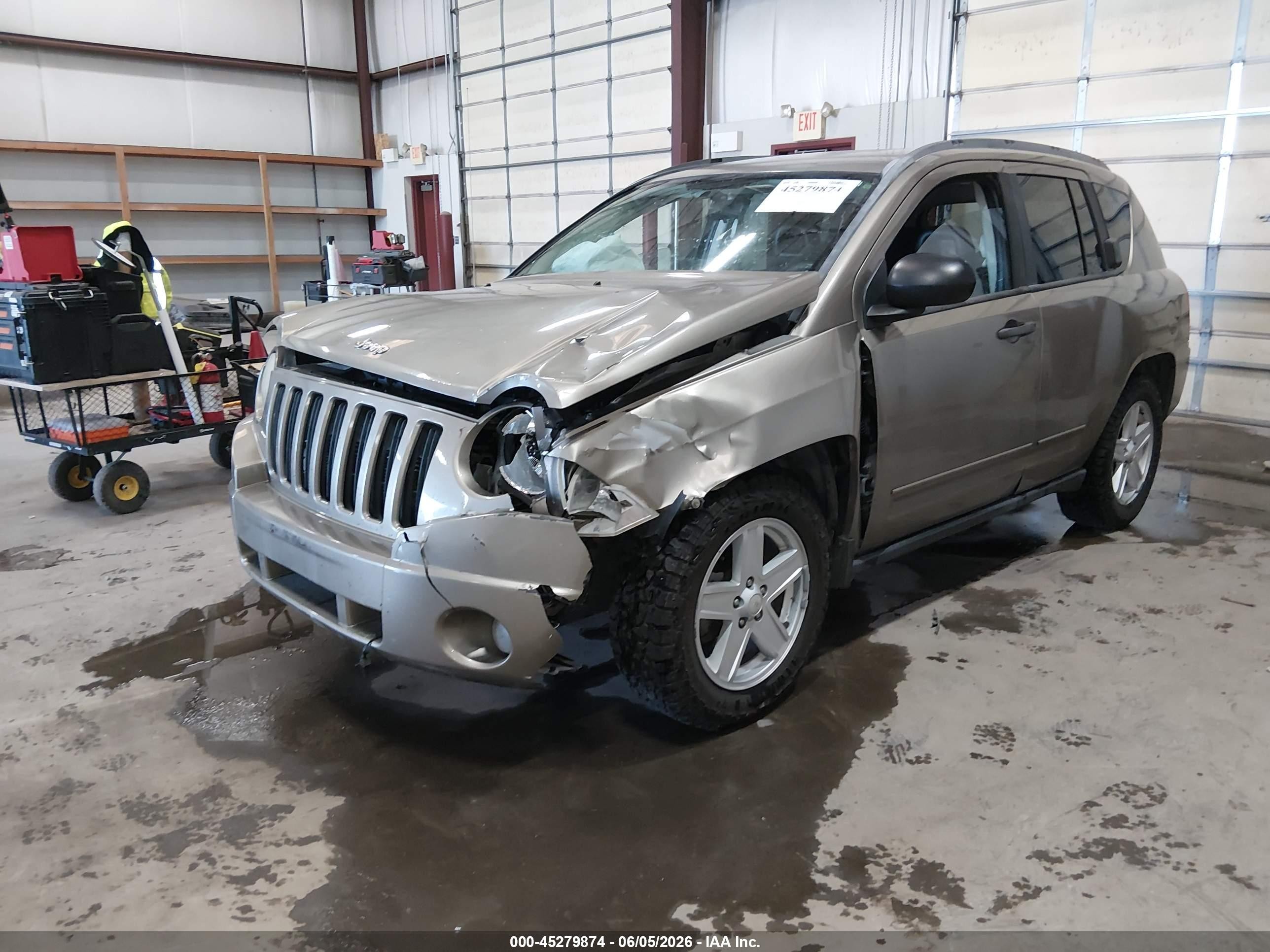 2008 Jeep Compass Sport Gray vin: 1J8FF47W28D707382