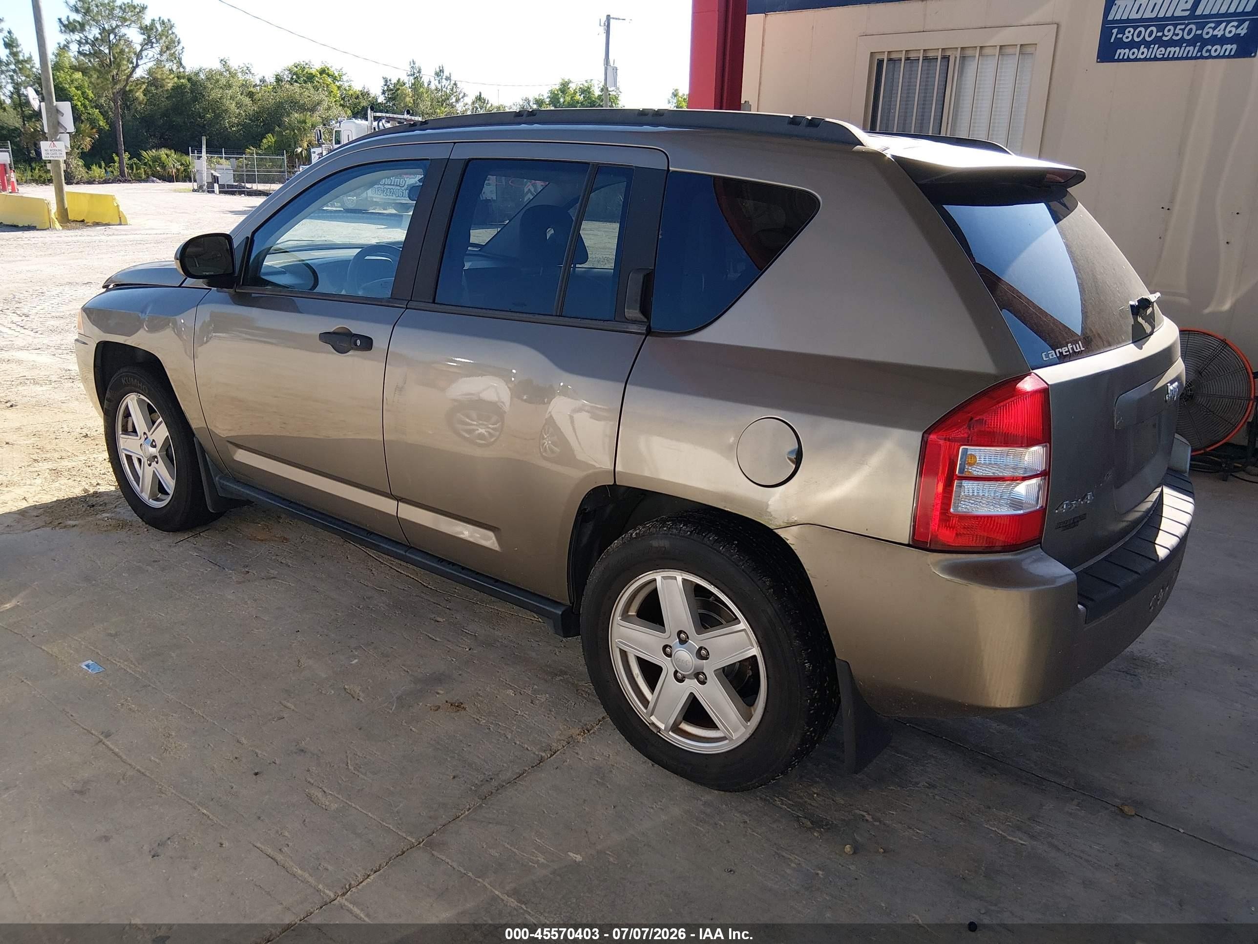 2007 Jeep Compass Sport Champagne vin: 1J8FF47W37D207228