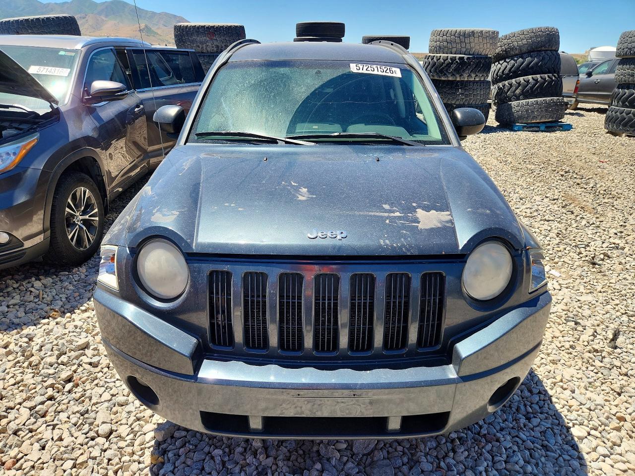 2008 Jeep Compass Sport Gray vin: 1J8FF47W38D537078