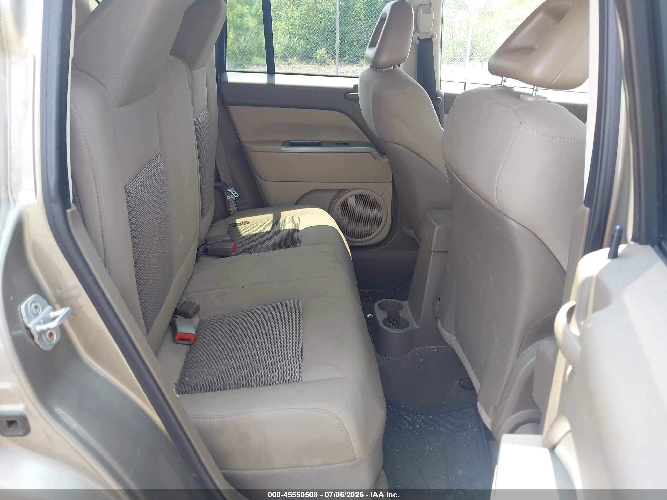 2007 Jeep Compass Sport Silver vin: 1J8FF47W47D123063