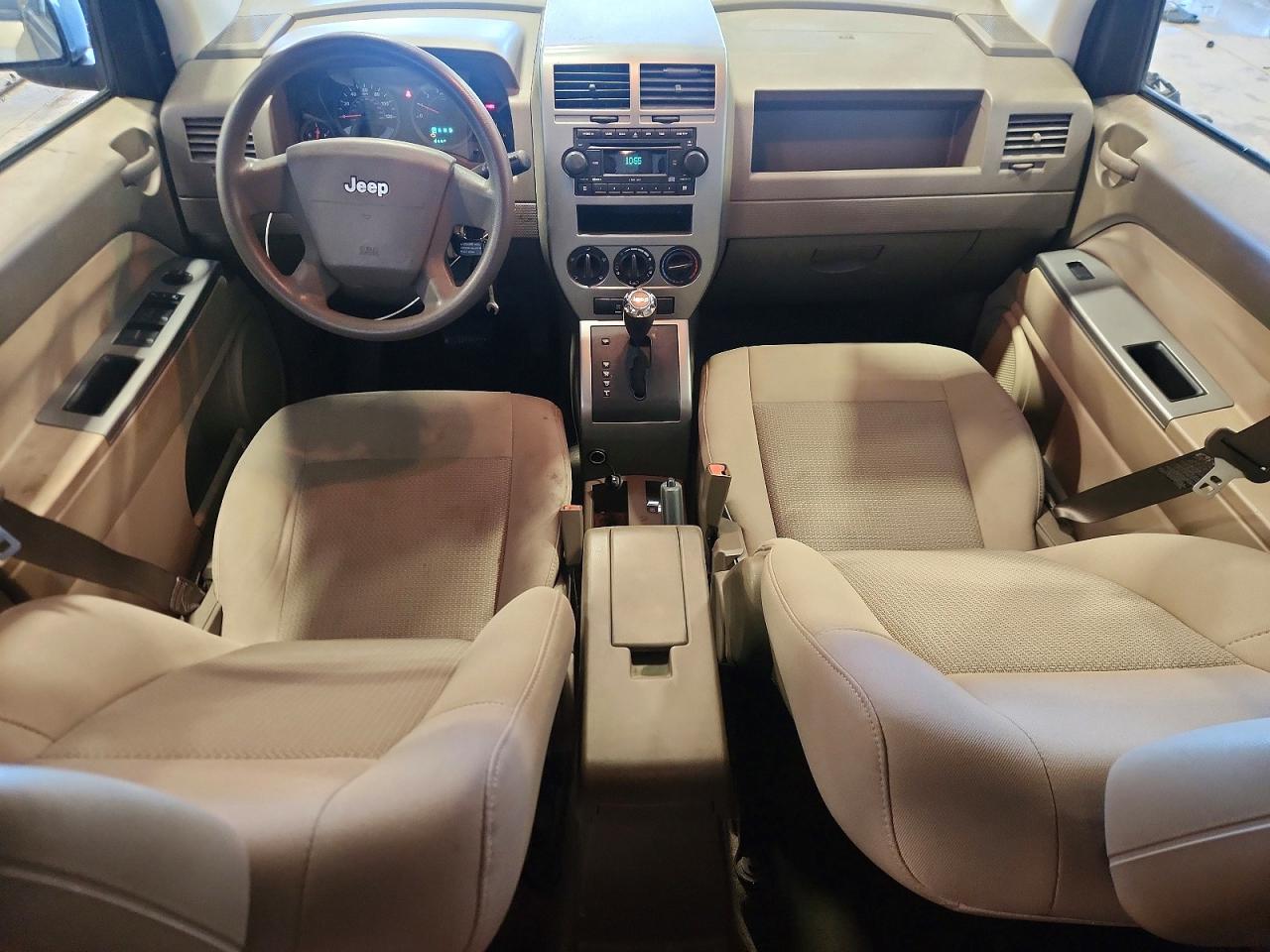 2007 Jeep Compass Золотой vin: 1J8FF47W47D391451