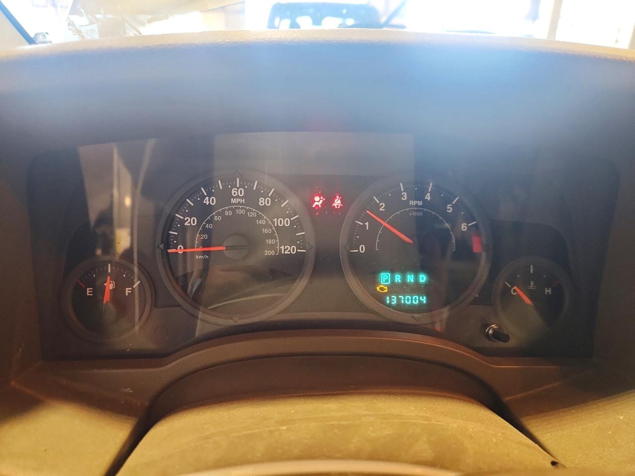 2007 Jeep Compass Золотой vin: 1J8FF47W47D391451