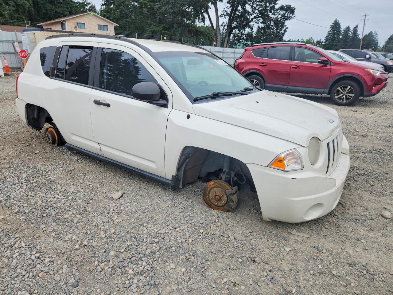 2007 Jeep Compass White vin: 1J8FF47W57D205271