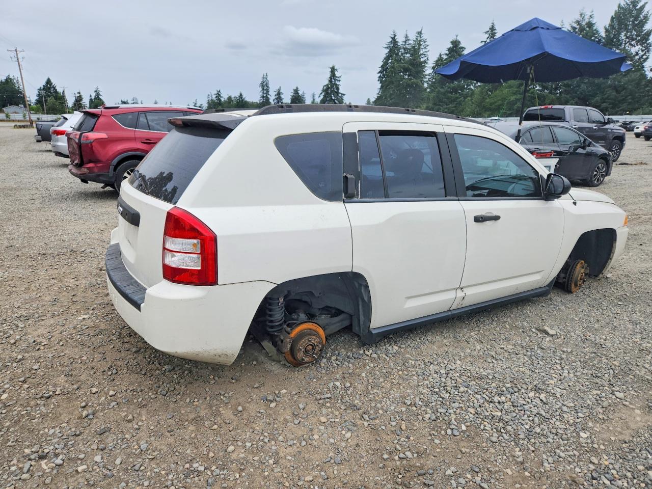 2007 Jeep Compass White vin: 1J8FF47W57D205271
