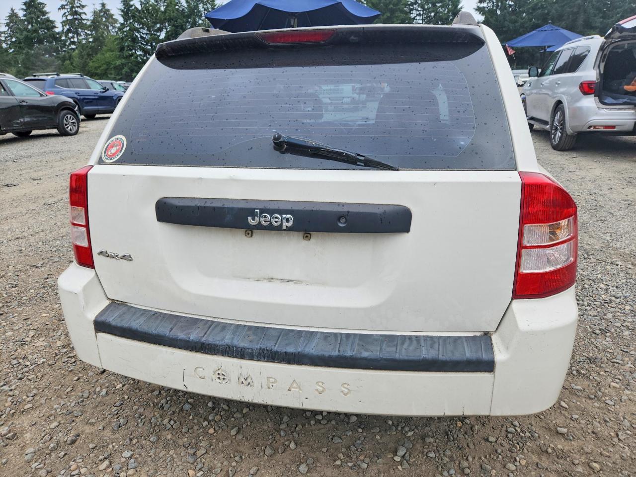2007 Jeep Compass White vin: 1J8FF47W57D205271