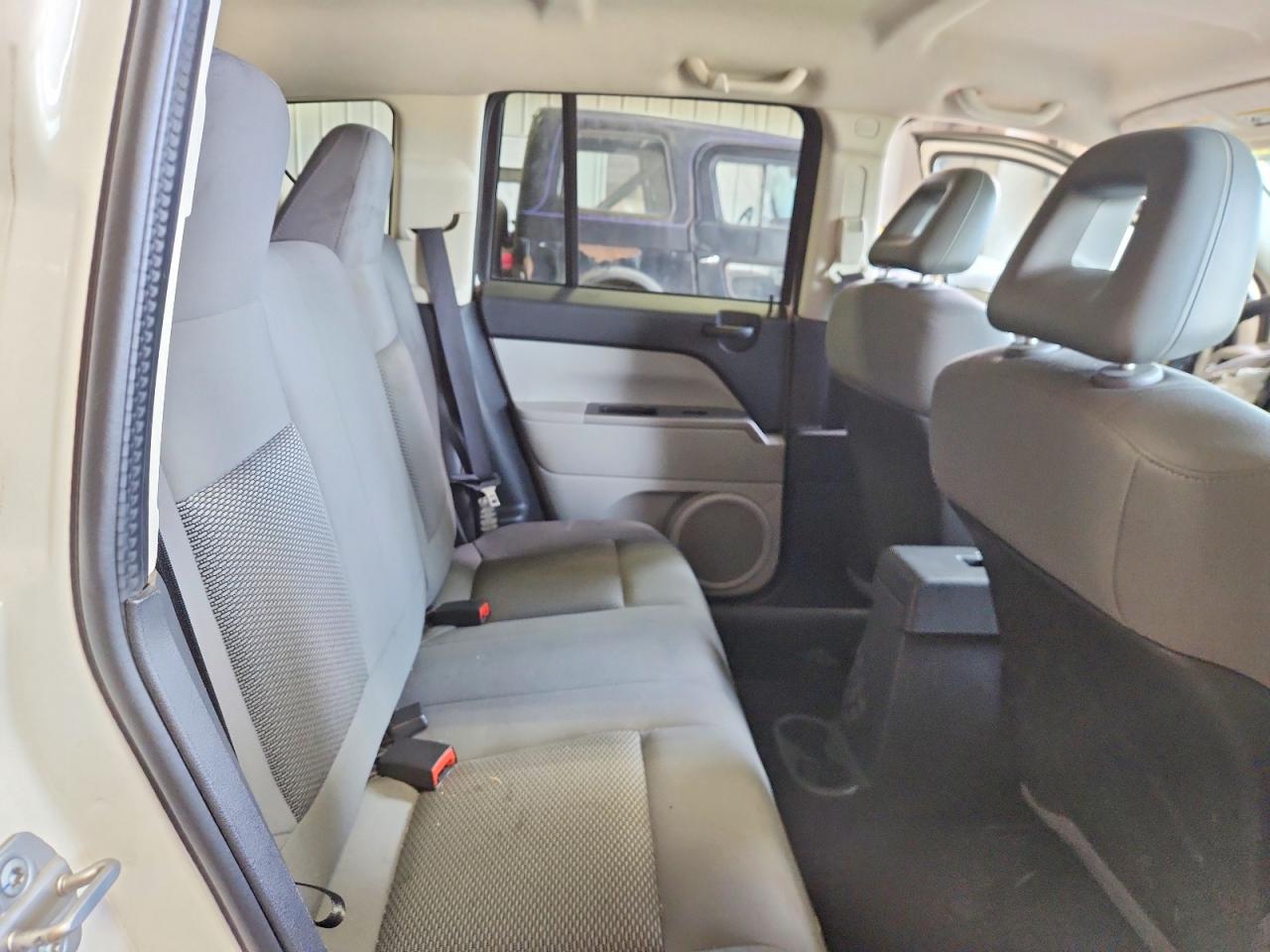 2007 Jeep Compass Белый vin: 1J8FF47W67D197553