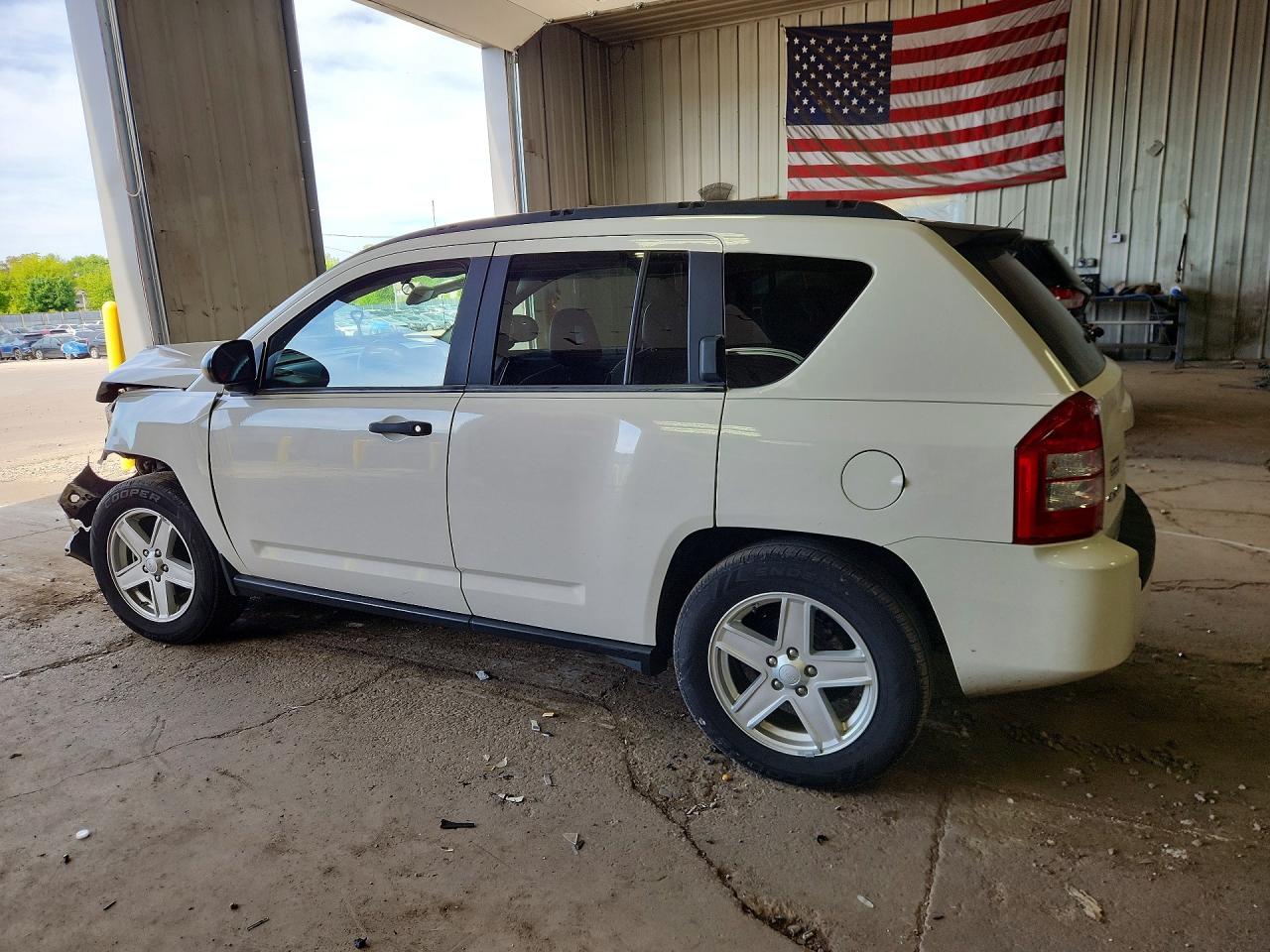 2007 Jeep Compass Белый vin: 1J8FF47W67D197553