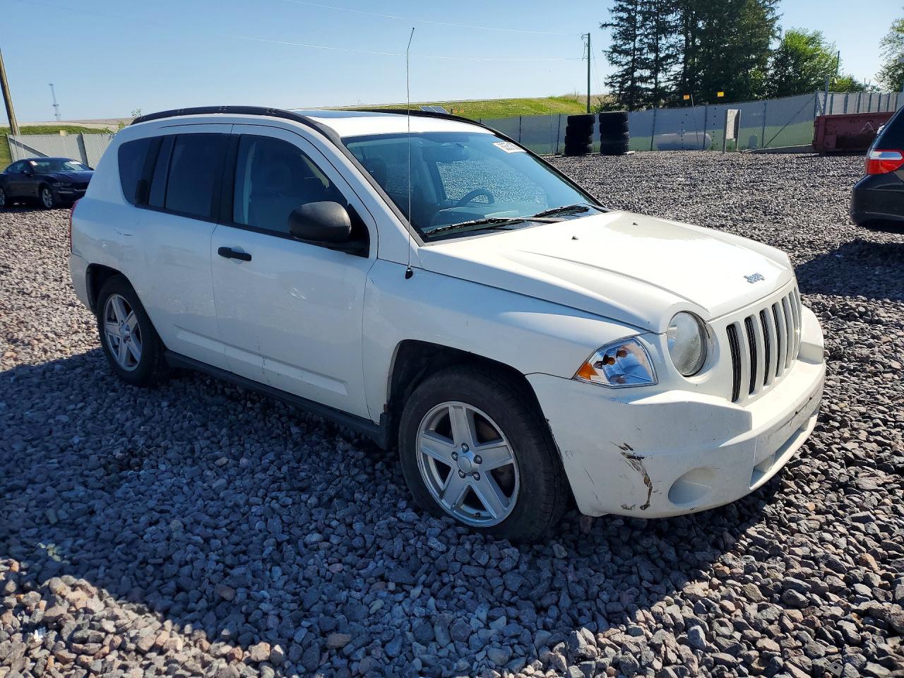 2007 Jeep Compass White vin: 1J8FF47W87D204003