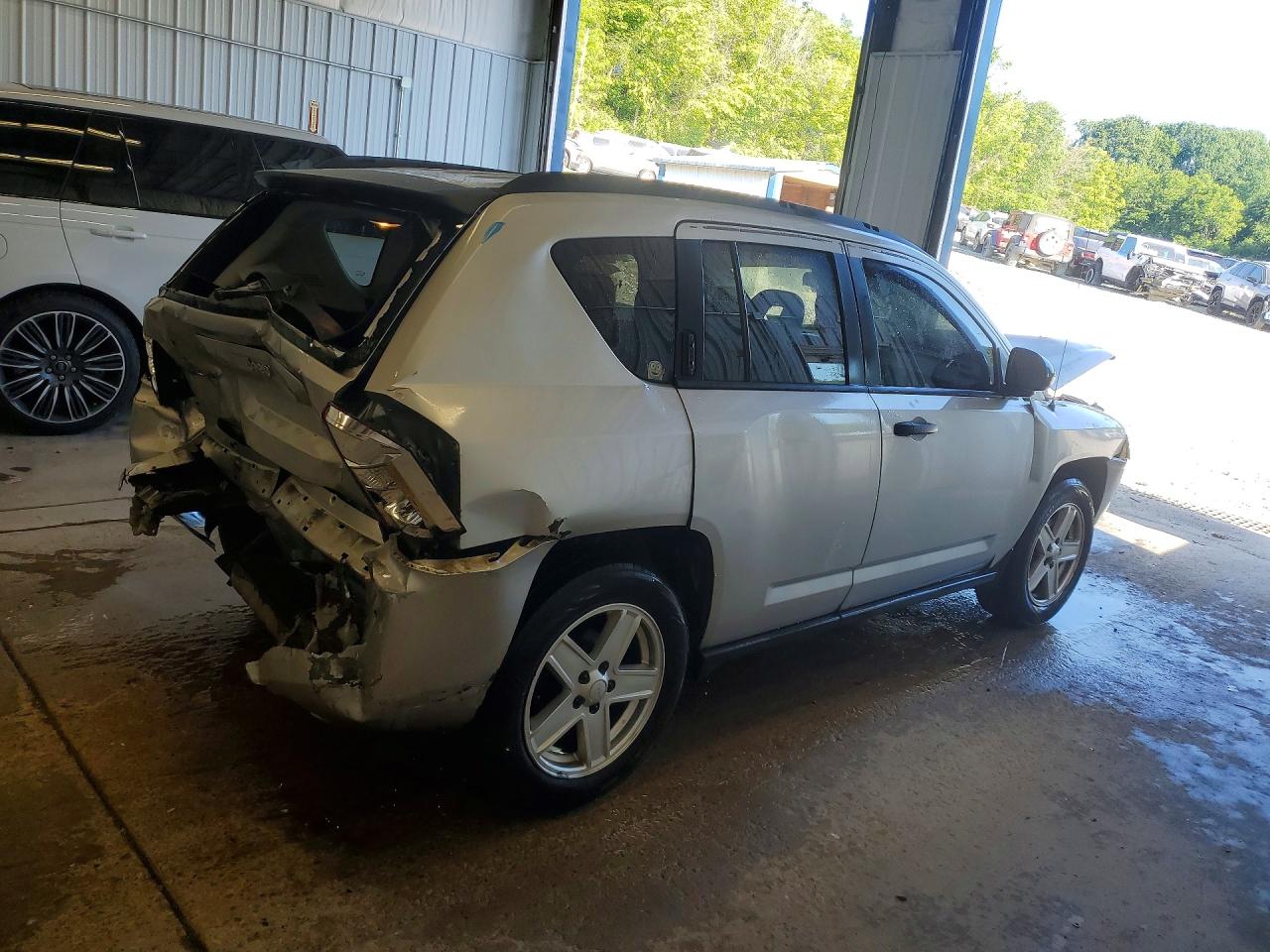 2007 Jeep Compass Gray vin: 1J8FF47W97D179984