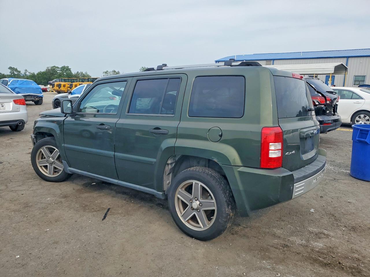 2007 Jeep Patriot Limited Green vin: 1J8FF48W37D285359