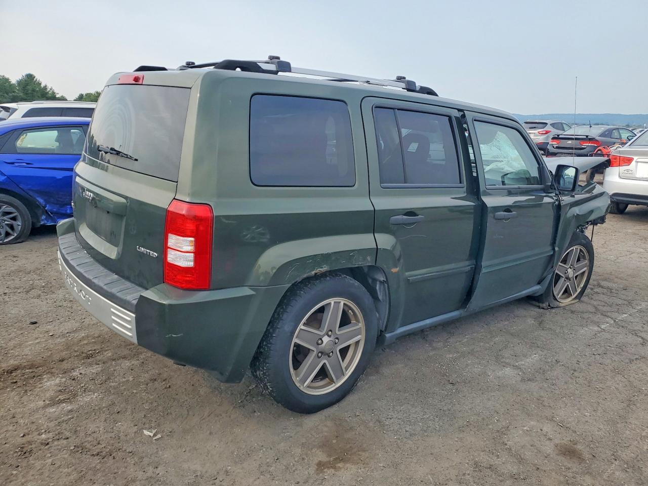 2007 Jeep Patriot Limited Green vin: 1J8FF48W37D285359
