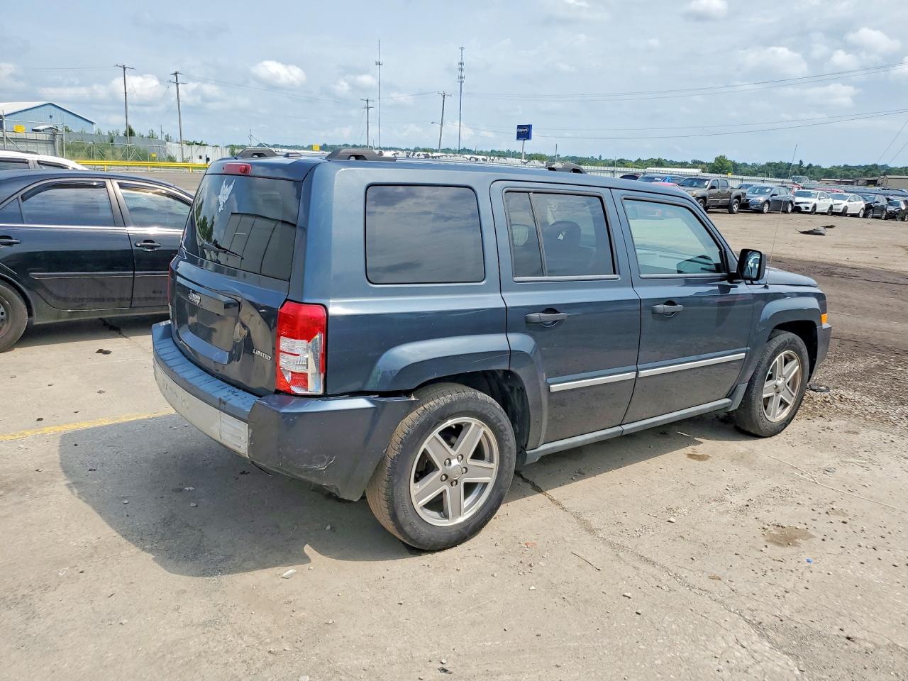 2008 Jeep Patriot Limited Серый vin: 1J8FF48W58D608246