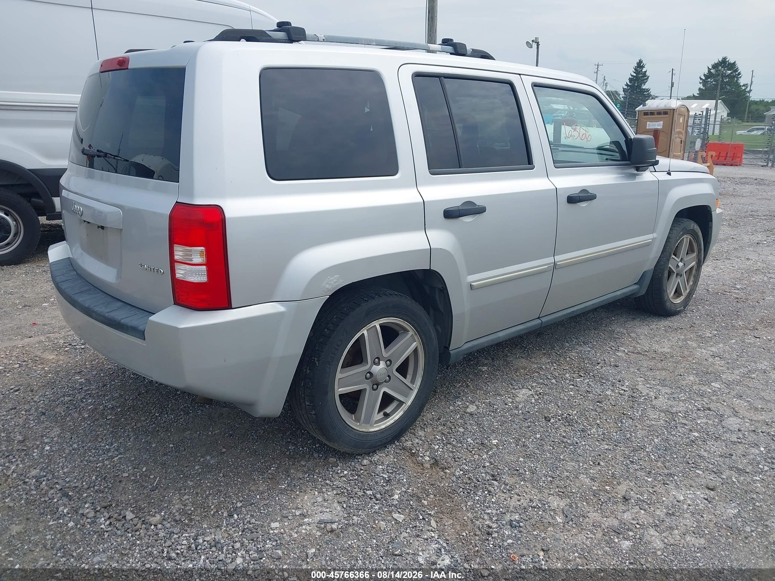 2007 Jeep Patriot Limited Серебряный vin: 1J8FF48W87D377809