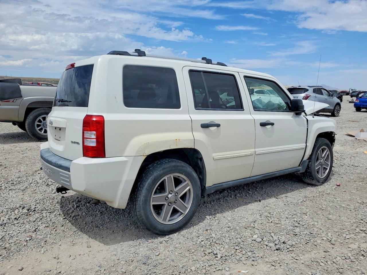 2007 Jeep Patriot Limited Белый vin: 1J8FF48WX7D330359