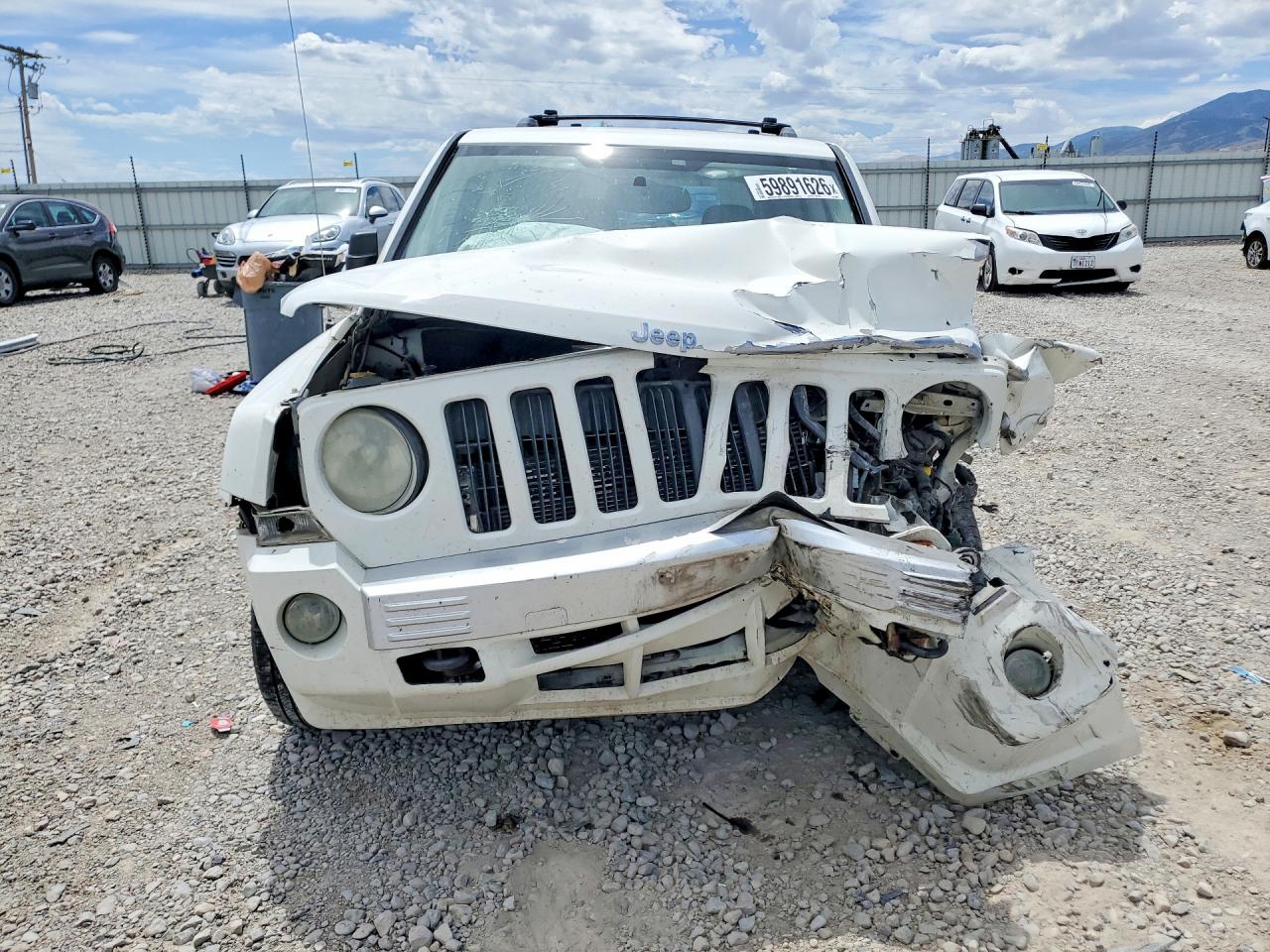 2007 Jeep Patriot Limited Белый vin: 1J8FF48WX7D330359