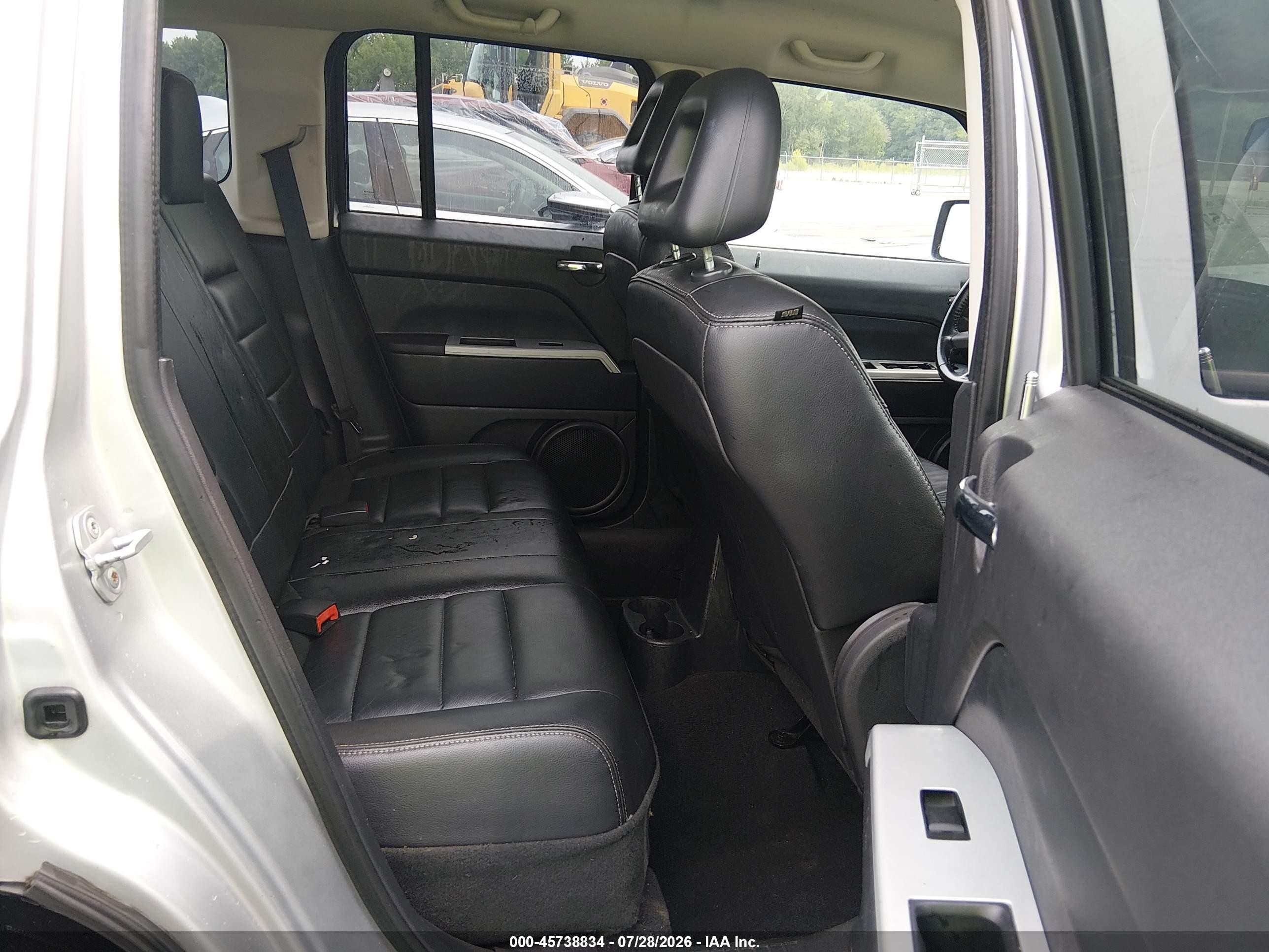 2008 Jeep Patriot Limited Silver vin: 1J8FF48WX8D734277
