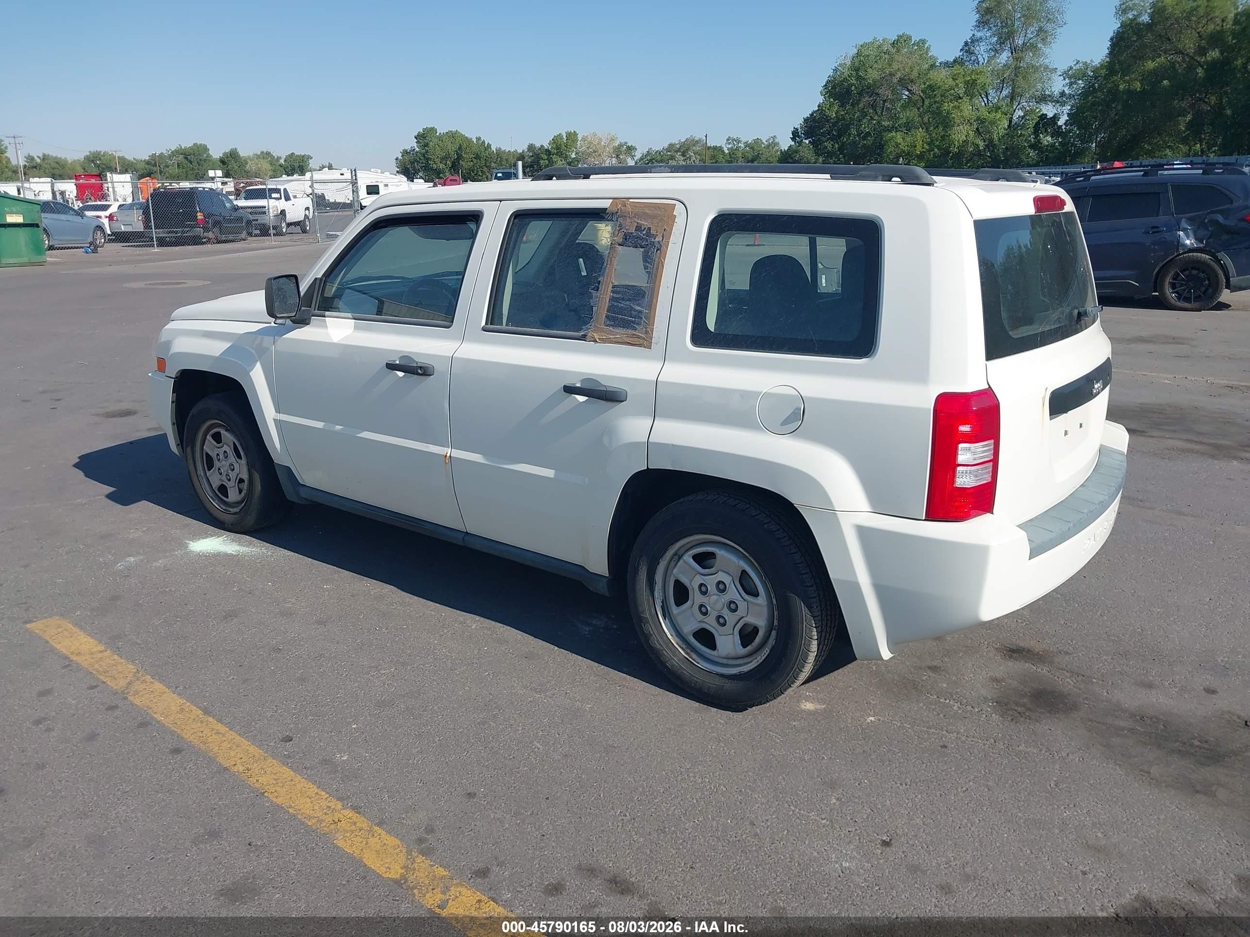 2008 Jeep Patriot Sport White vin: 1J8FT28018D722060