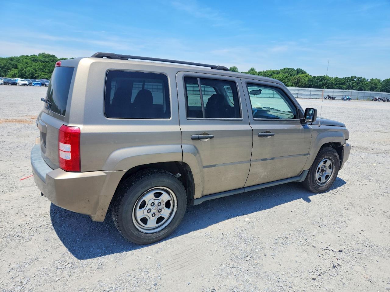 2008 Jeep Patriot Sport Gold vin: 1J8FT28028D540402