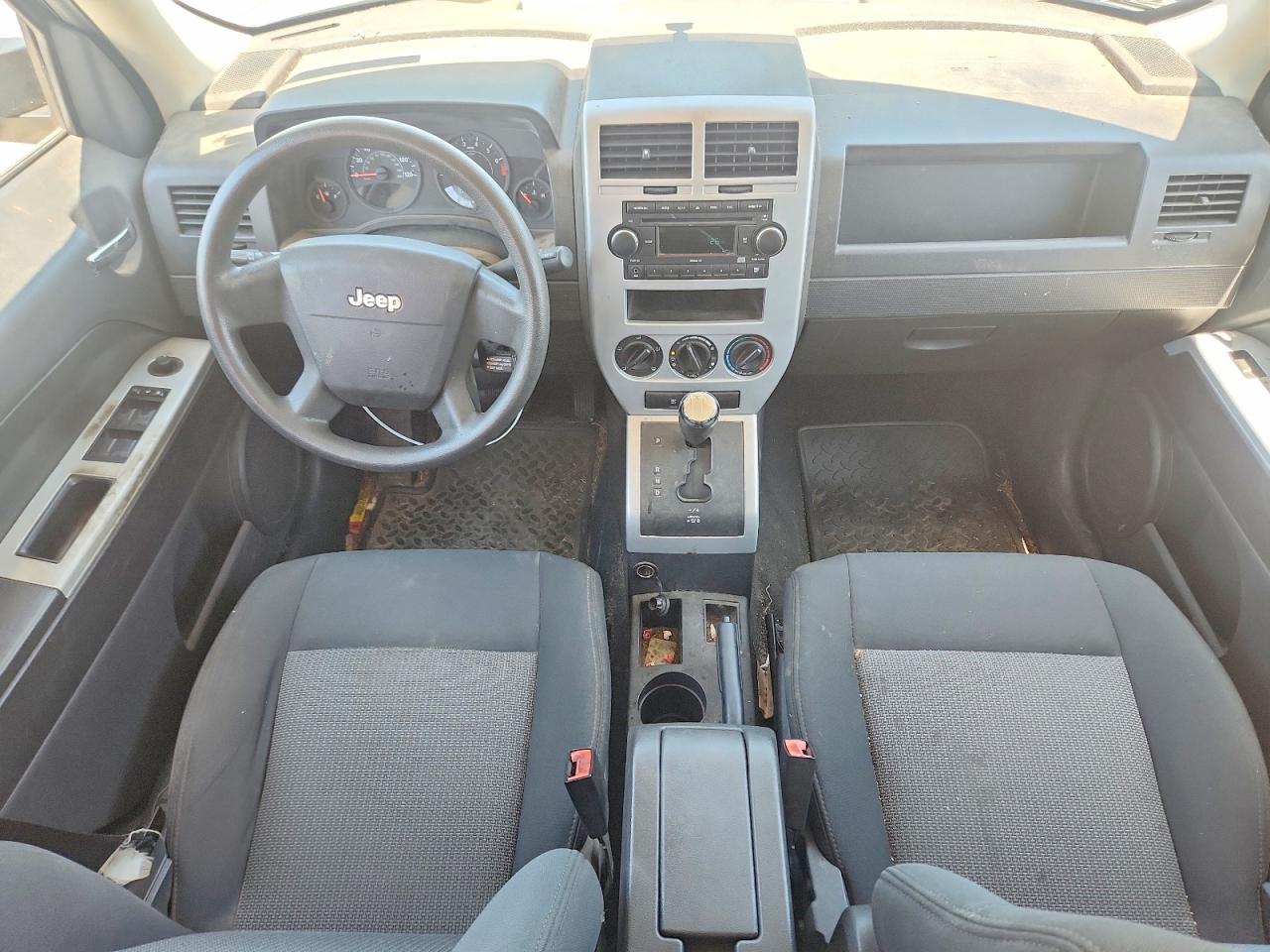 2008 Jeep Patriot Sport Gold vin: 1J8FT28028D540402