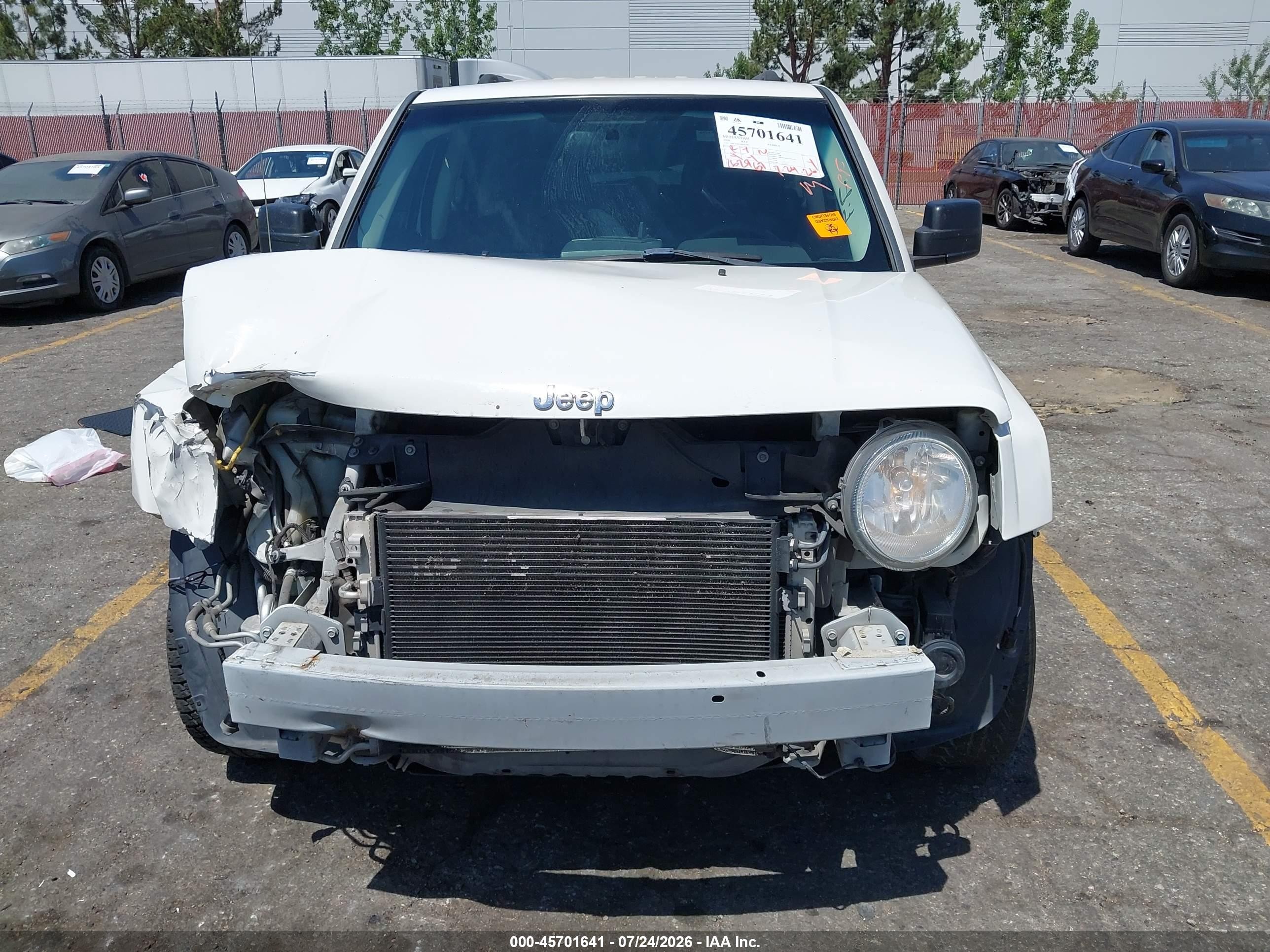 2008 Jeep Patriot Sport White vin: 1J8FT28038D775987