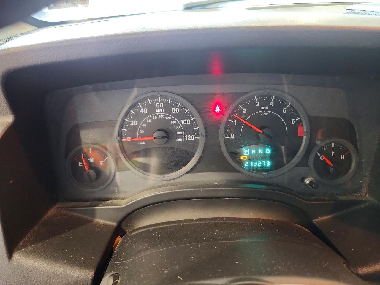 2008 Jeep Patriot Sport Tan vin: 1J8FT28068D637327