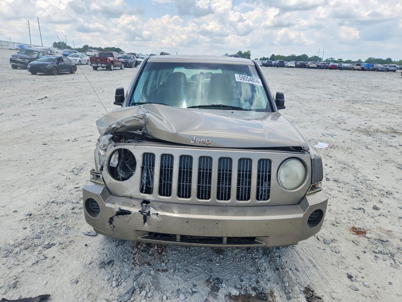 2008 Jeep Patriot Sport Beige vin: 1J8FT28078D553209