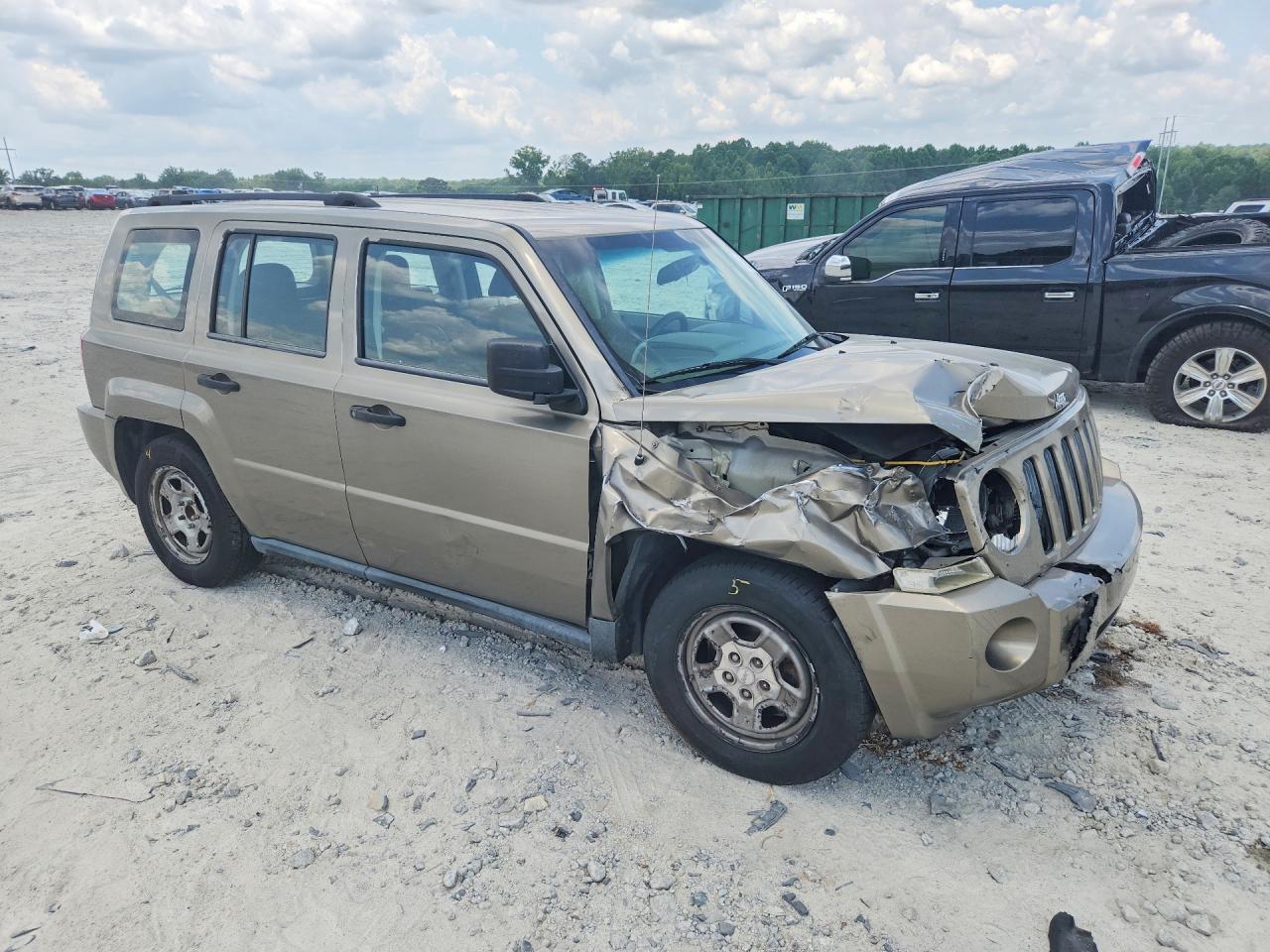 2008 Jeep Patriot Sport Beige vin: 1J8FT28078D553209