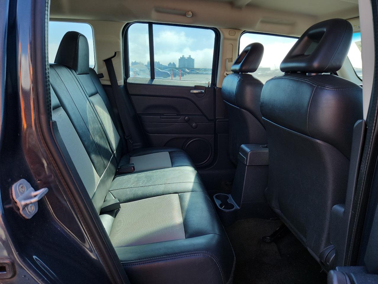 2008 Jeep Patriot Sport Gray vin: 1J8FT28078D731619