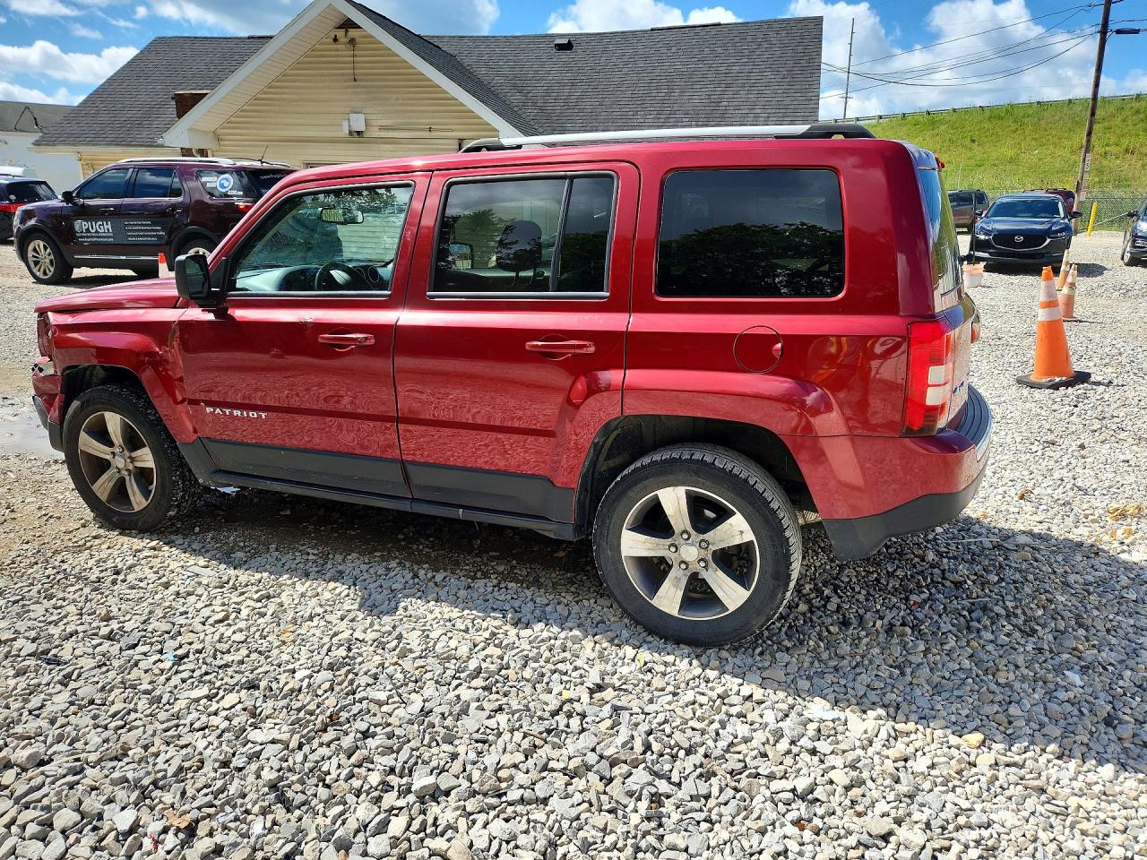 2008 Jeep Patriot Sport Red vin: 1J8FT28078D798947