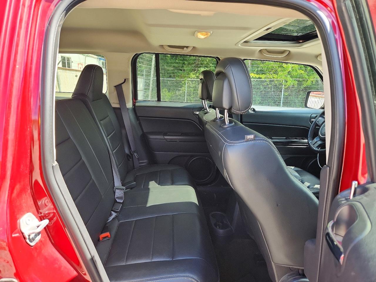 2008 Jeep Patriot Sport Red vin: 1J8FT28078D798947