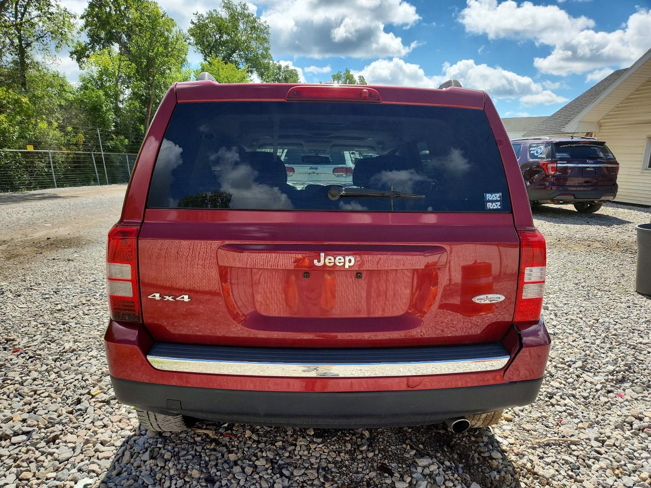 2008 Jeep Patriot Sport Red vin: 1J8FT28078D798947