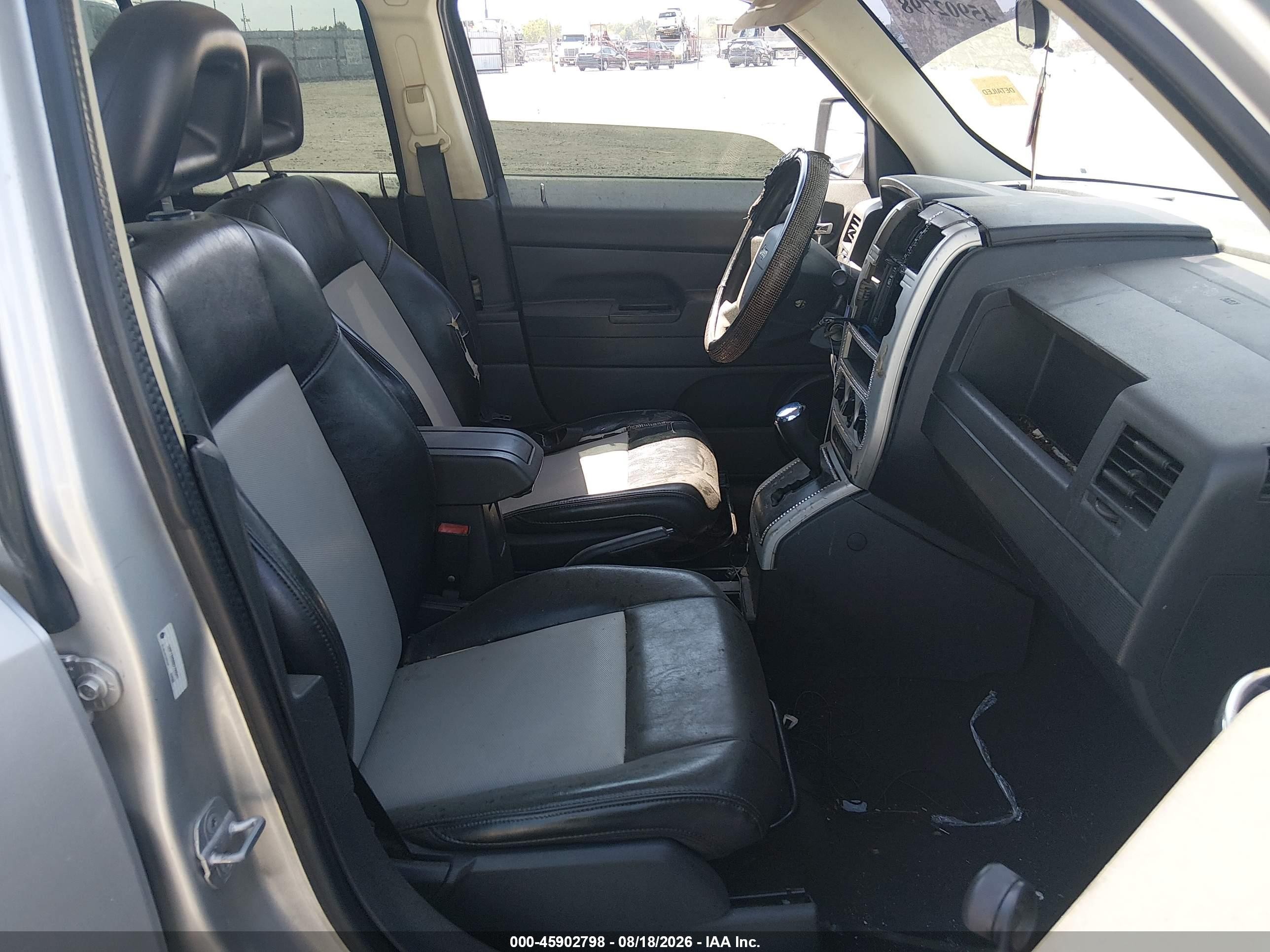2008 Jeep Patriot Sport Silver vin: 1J8FT28088D799041