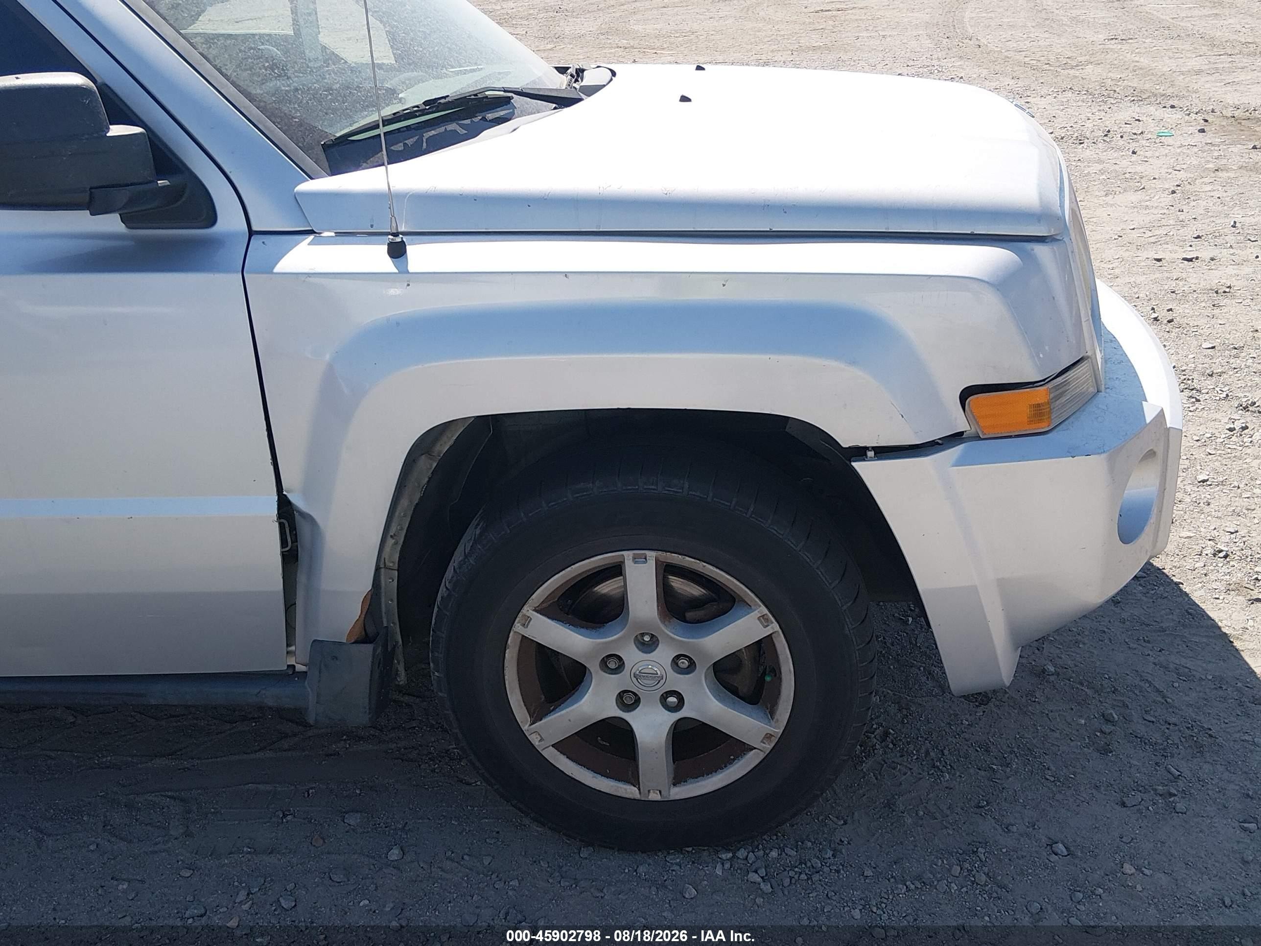 2008 Jeep Patriot Sport Silver vin: 1J8FT28088D799041