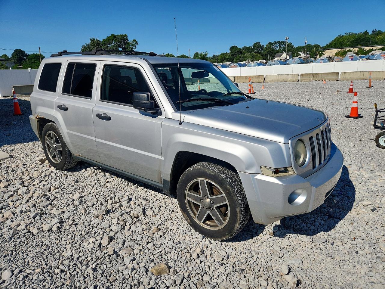 2009 Jeep Patriot Sport Серебряный vin: 1J8FT28B79D154173