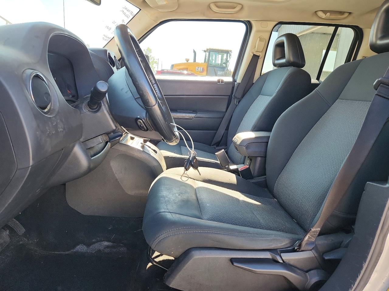 2009 Jeep Patriot Sport Серебряный vin: 1J8FT28B79D154173