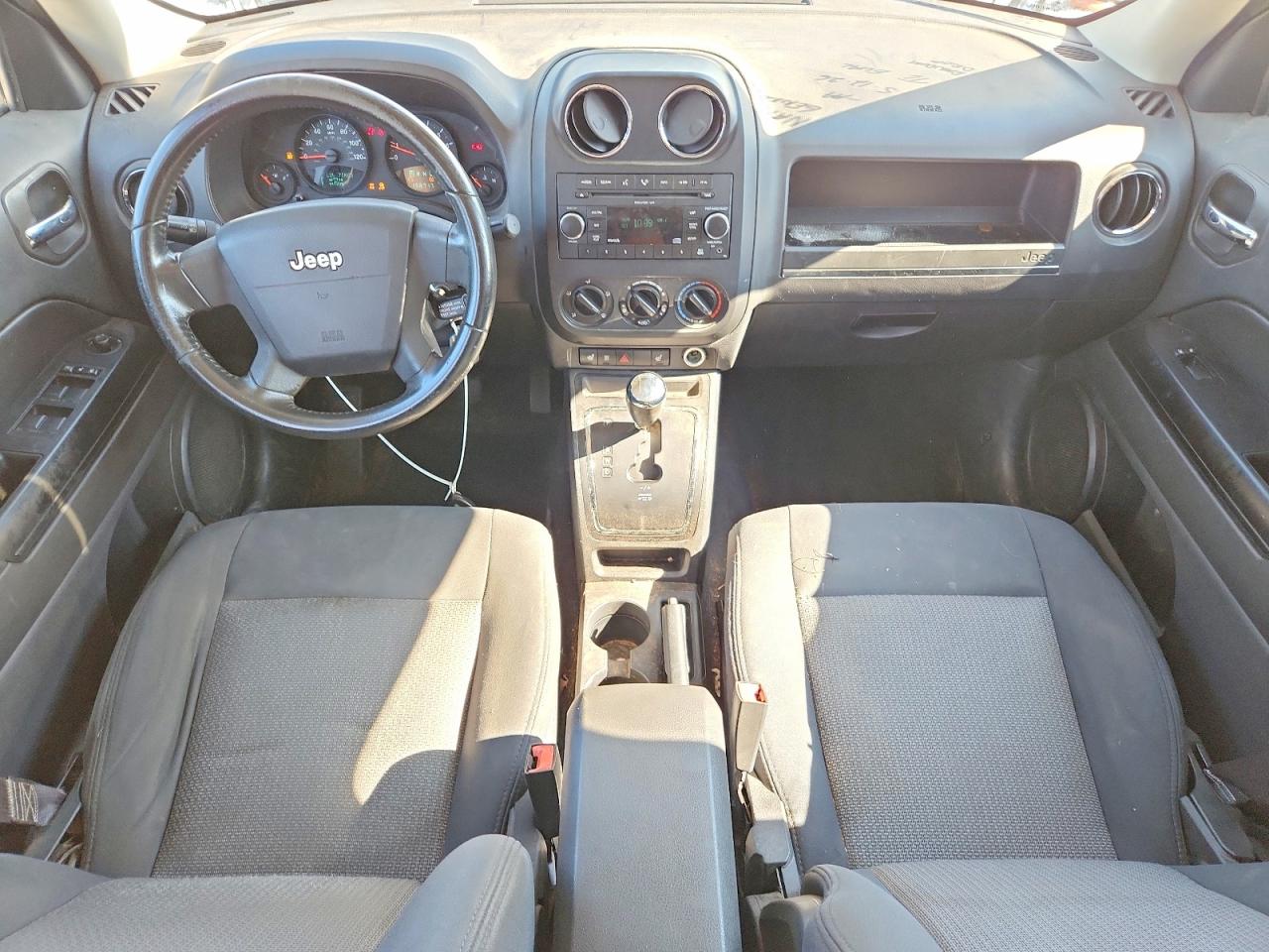 2009 Jeep Patriot Sport Серебряный vin: 1J8FT28B79D154173