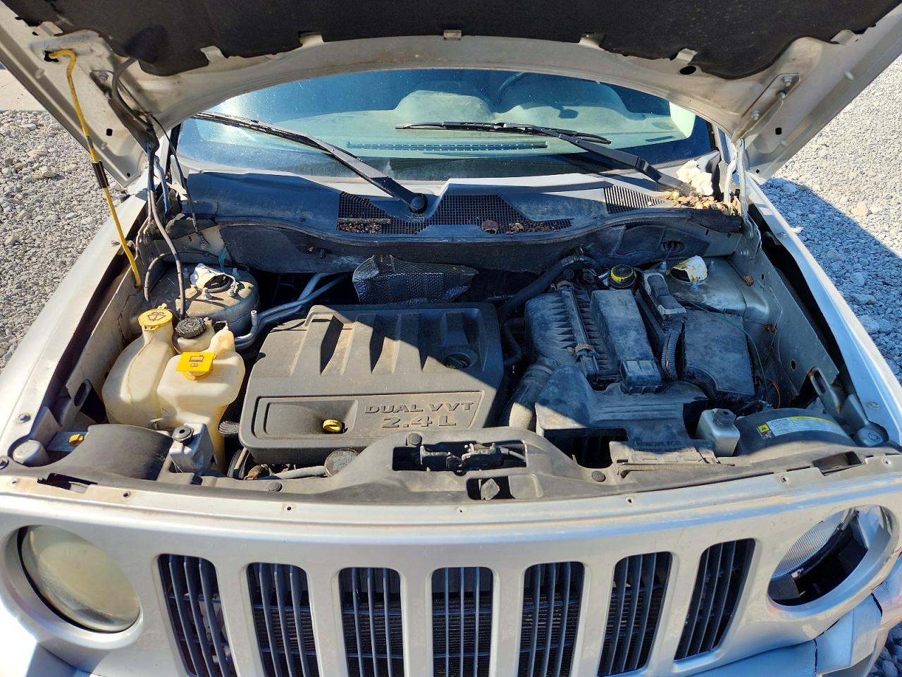 2009 Jeep Patriot Sport Серебряный vin: 1J8FT28B79D154173