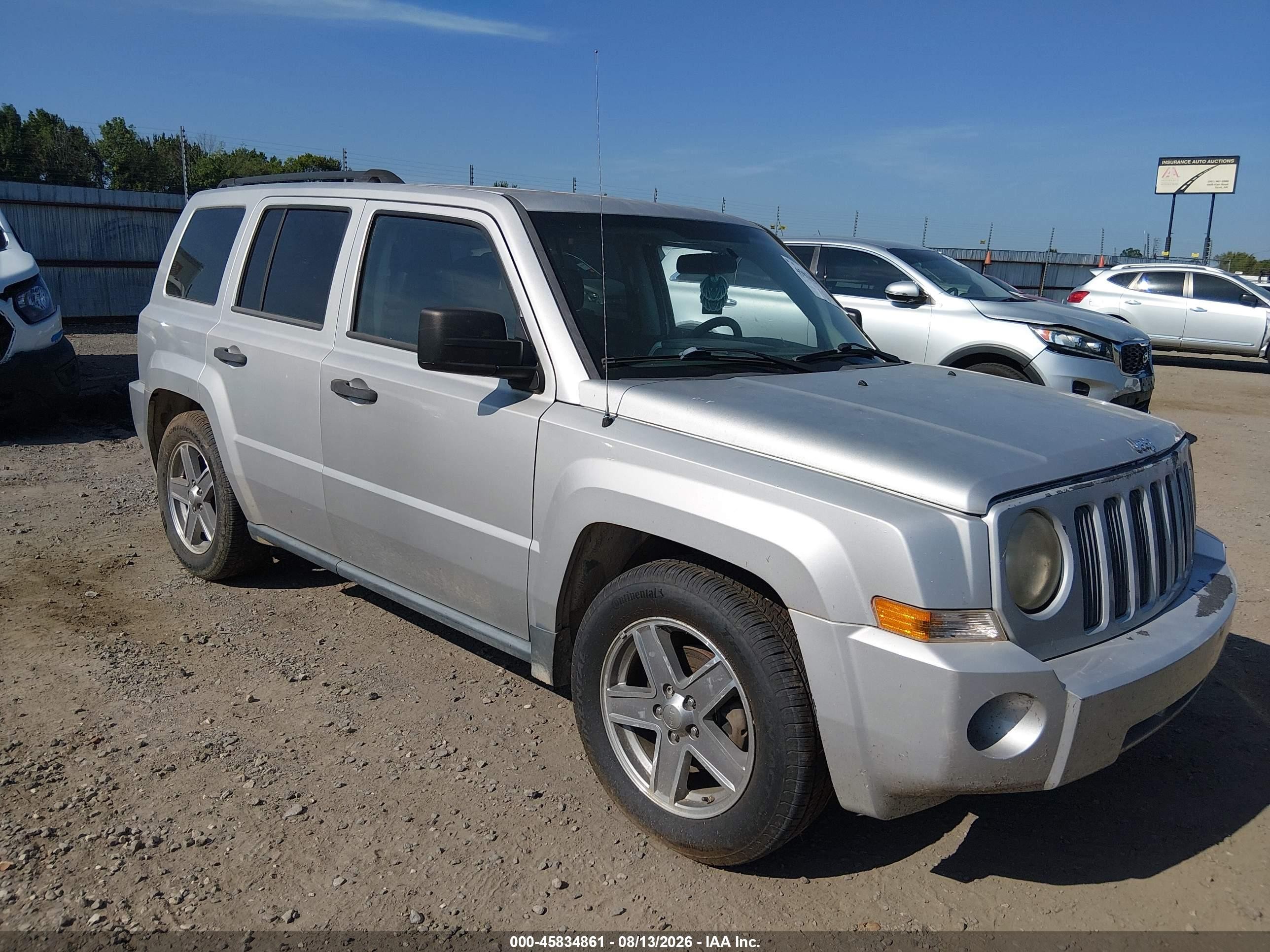 2008 Jeep Patriot Sport Серебряный vin: 1J8FT28W08D698144