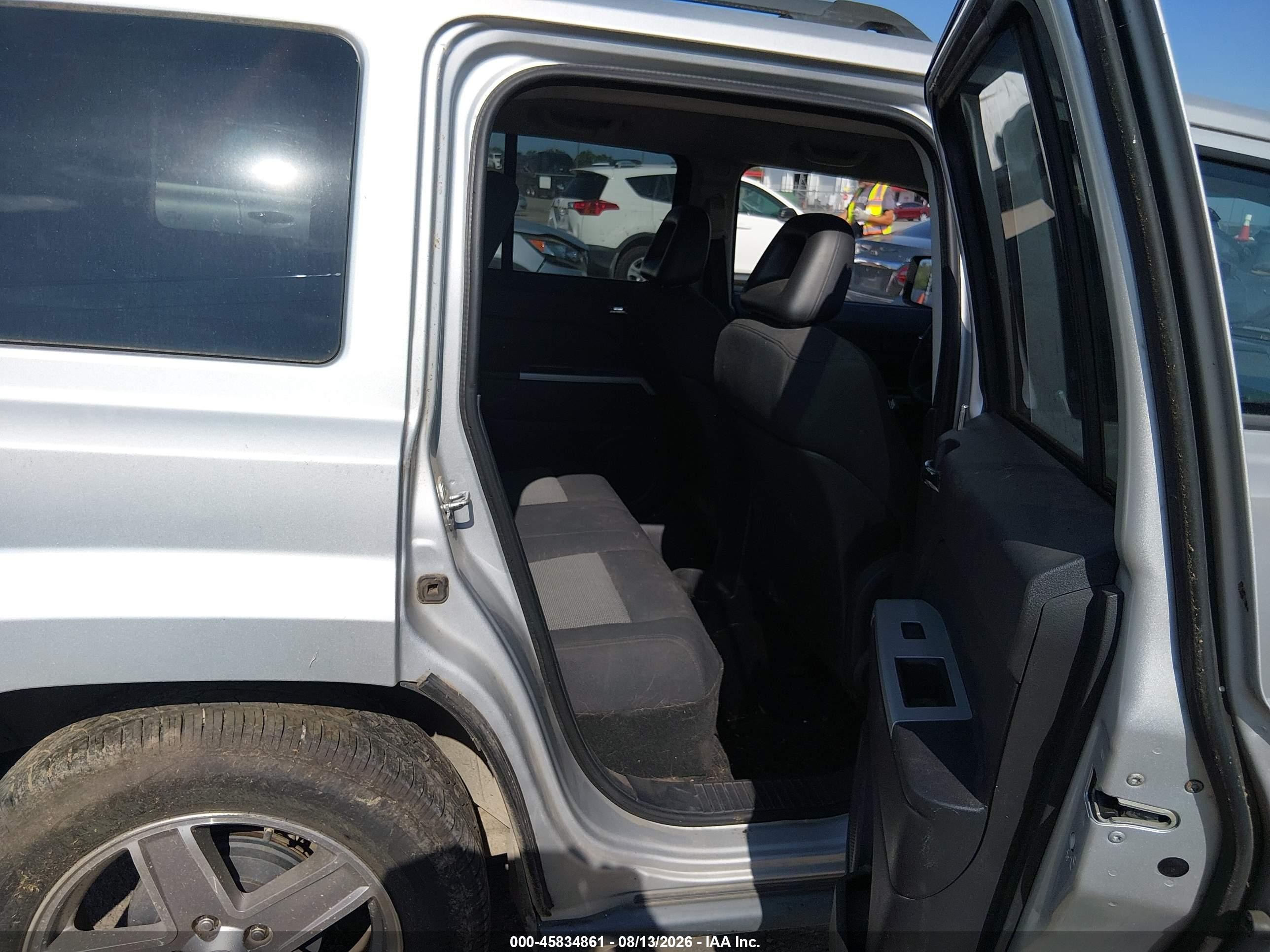 2008 Jeep Patriot Sport Серебряный vin: 1J8FT28W08D698144