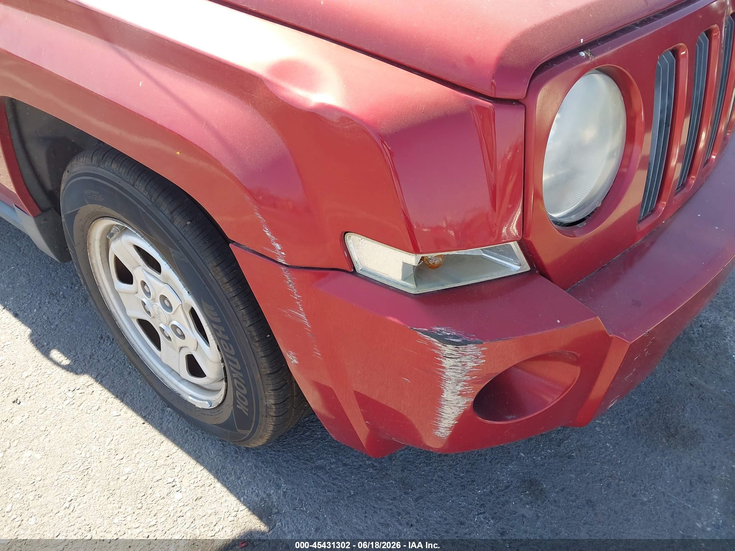 2008 Jeep Patriot Sport Red vin: 1J8FT28W08D706226