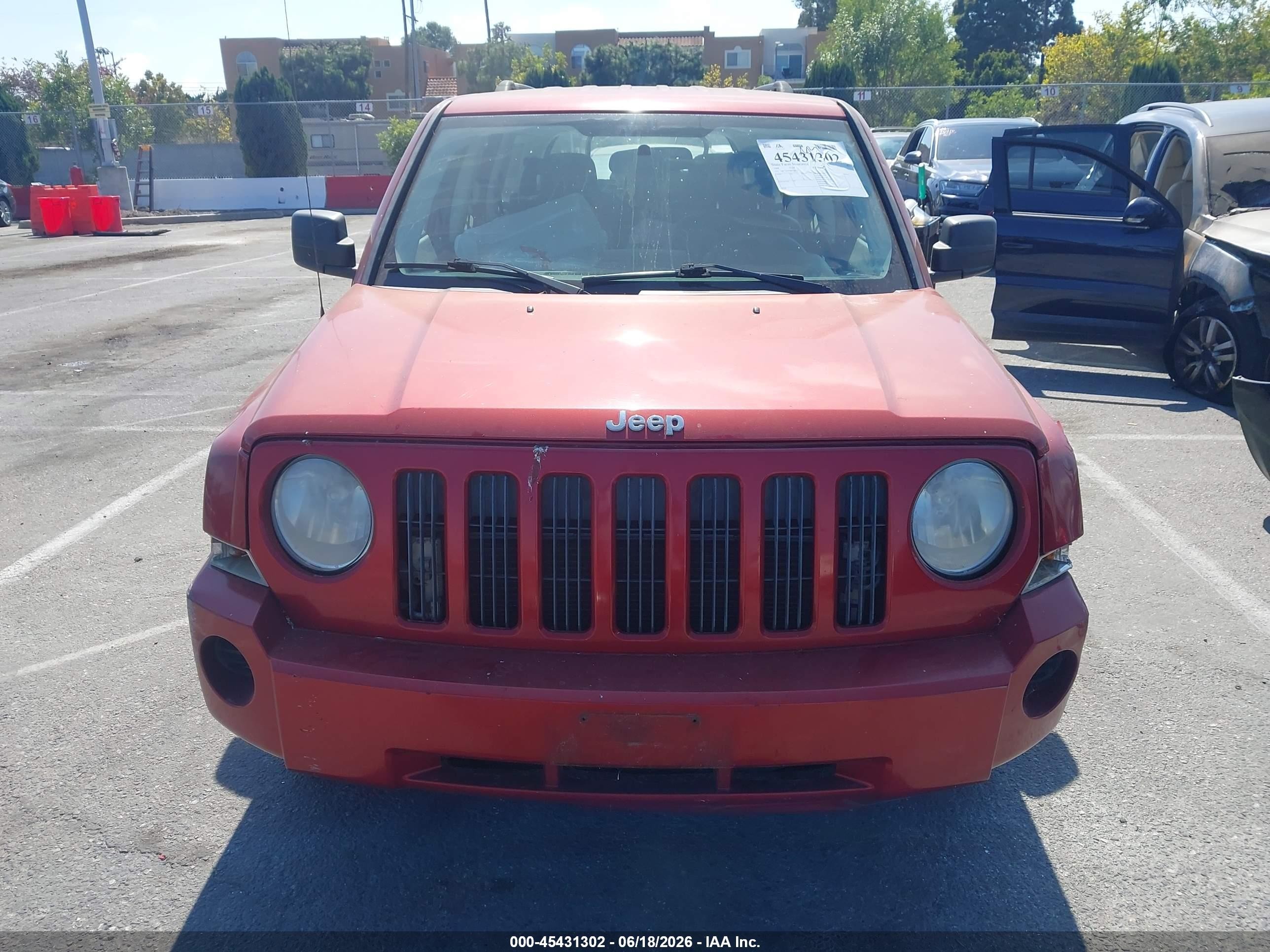2008 Jeep Patriot Sport Red vin: 1J8FT28W08D706226