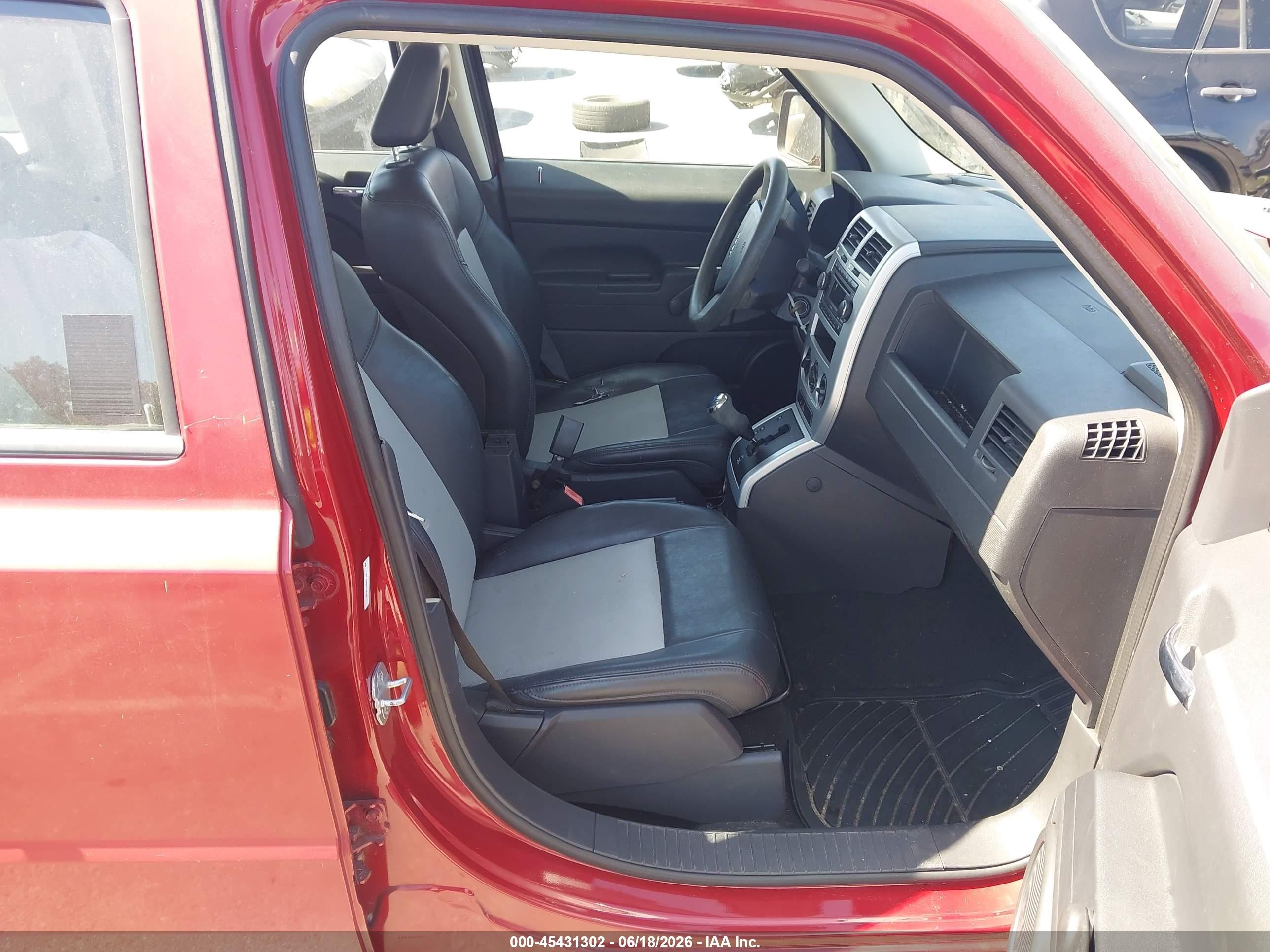 2008 Jeep Patriot Sport Red vin: 1J8FT28W08D706226