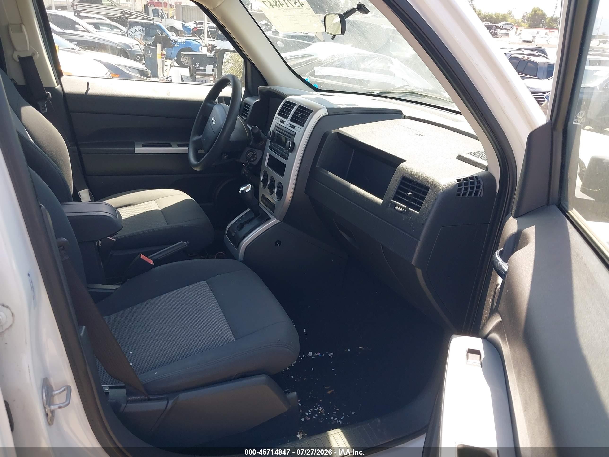 2008 Jeep Patriot Sport White vin: 1J8FT28W18D794140
