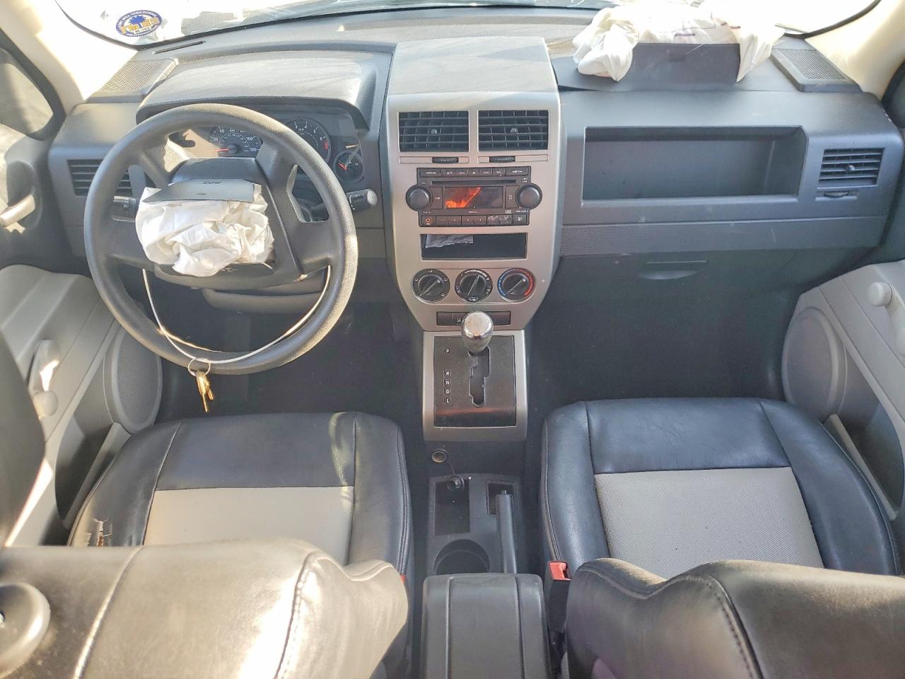 2007 Jeep Patriot Sport Белый vin: 1J8FT28W27D342826