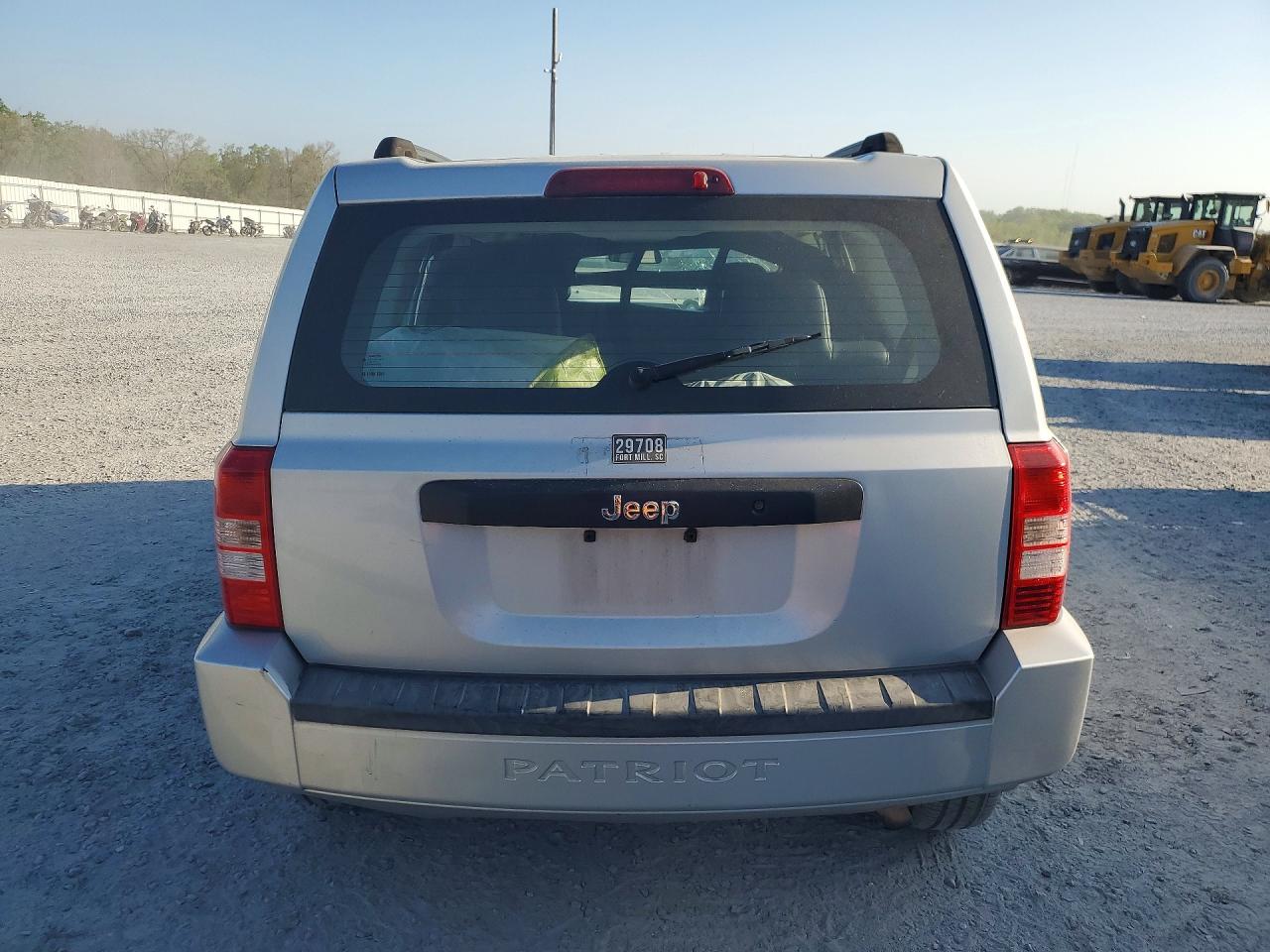 2007 Jeep Patriot Sport Белый vin: 1J8FT28W27D342826