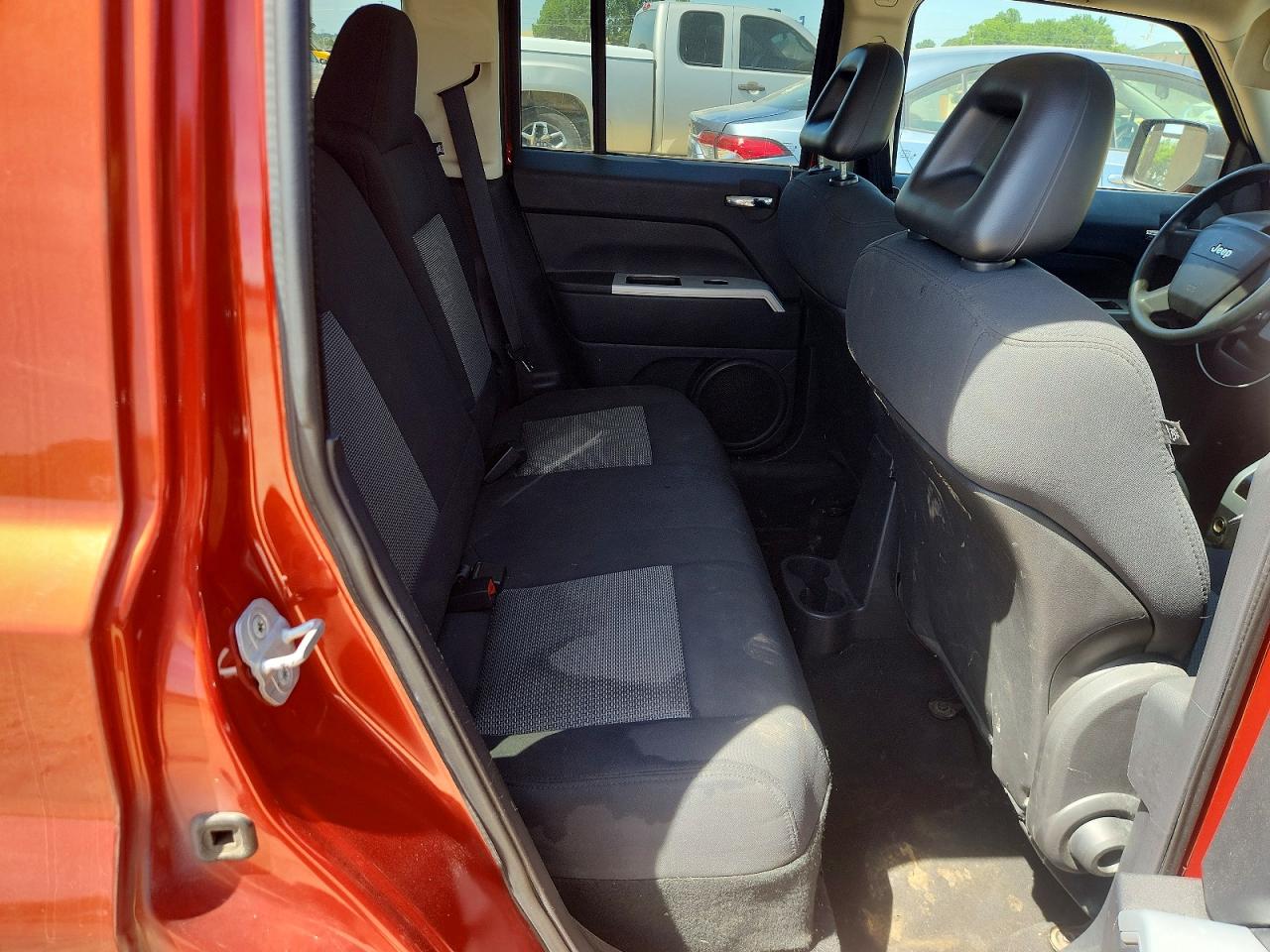 2008 Jeep Patriot Sport Orange vin: 1J8FT28W38D570531