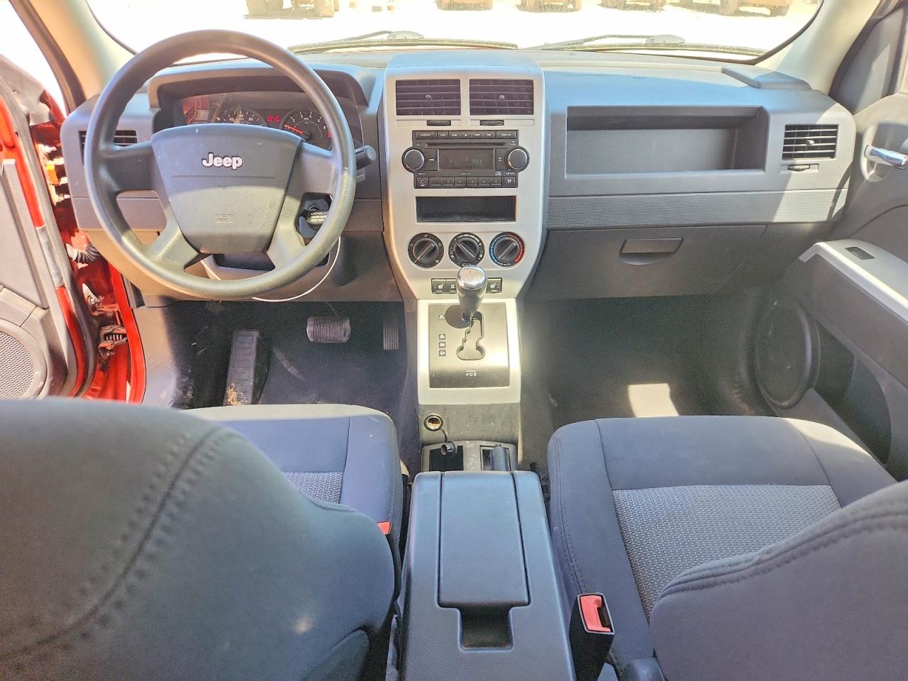 2008 Jeep Patriot Sport Orange vin: 1J8FT28W38D570531