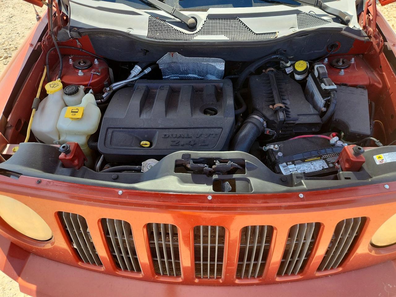 2008 Jeep Patriot Sport Orange vin: 1J8FT28W38D570531
