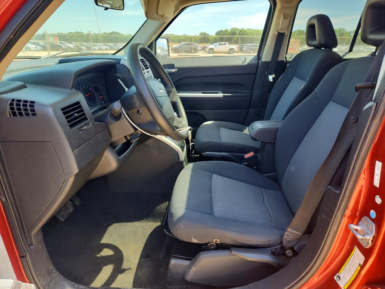 2008 Jeep Patriot Sport Orange vin: 1J8FT28W38D570531
